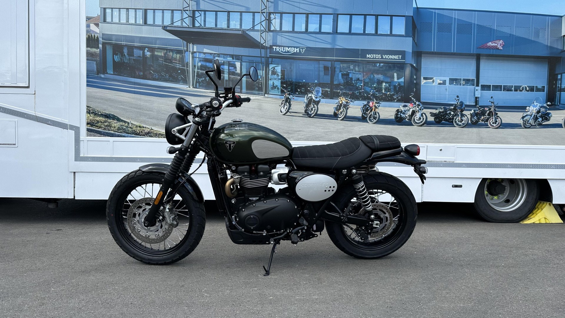 TRIUMPH Scrambler 900 Chrome Edition
