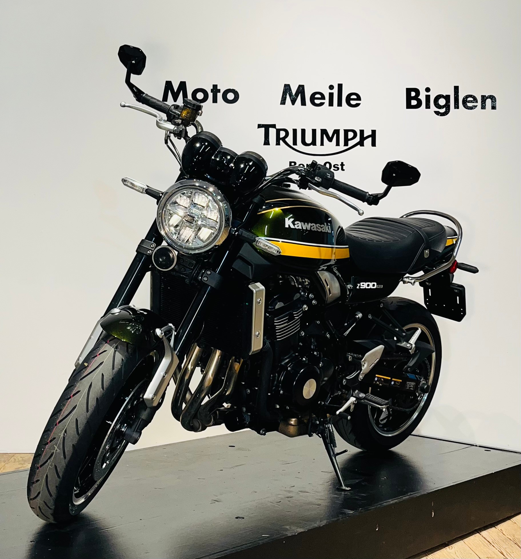 KAWASAKI Z 900 RS-showroom-element-2