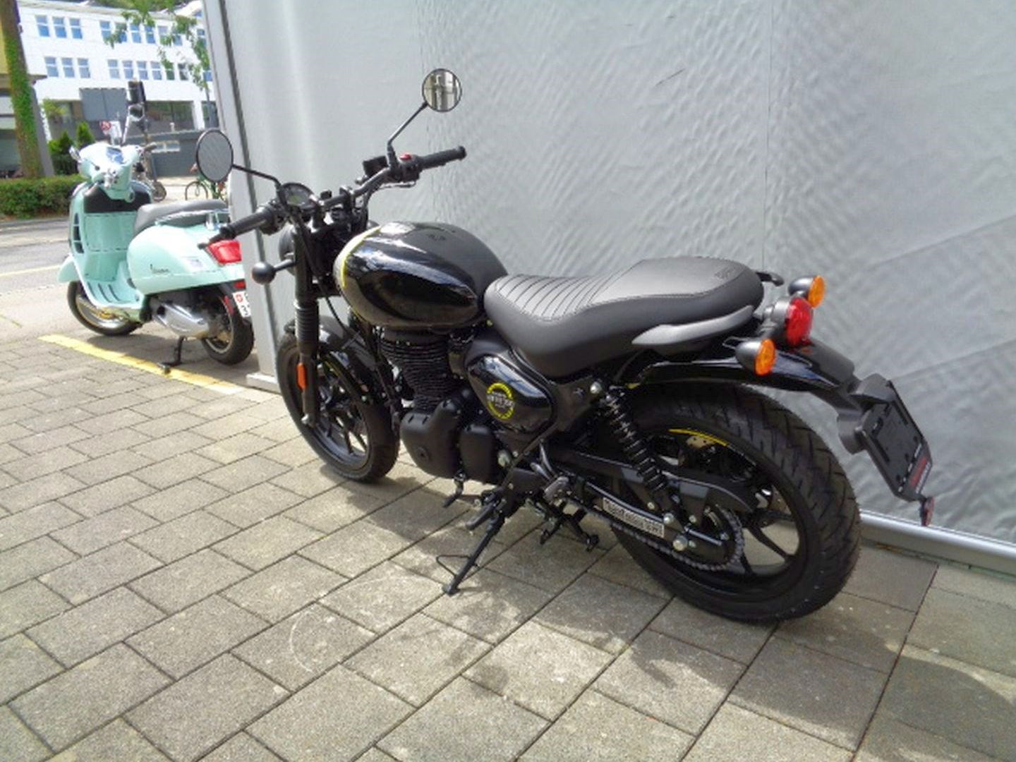ROYAL ENFIELD HNTR 350 E5