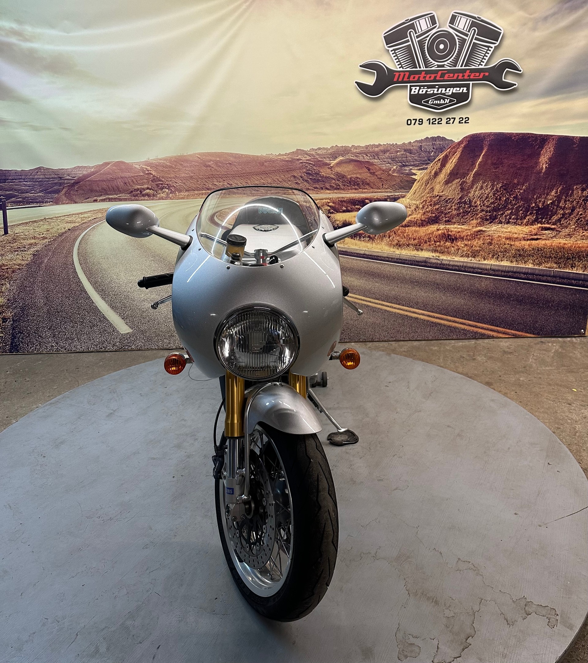 DUCATI Paul Smart 1000 LE limitierte Edition 2000 Stück weltweit-showroom-element-2
