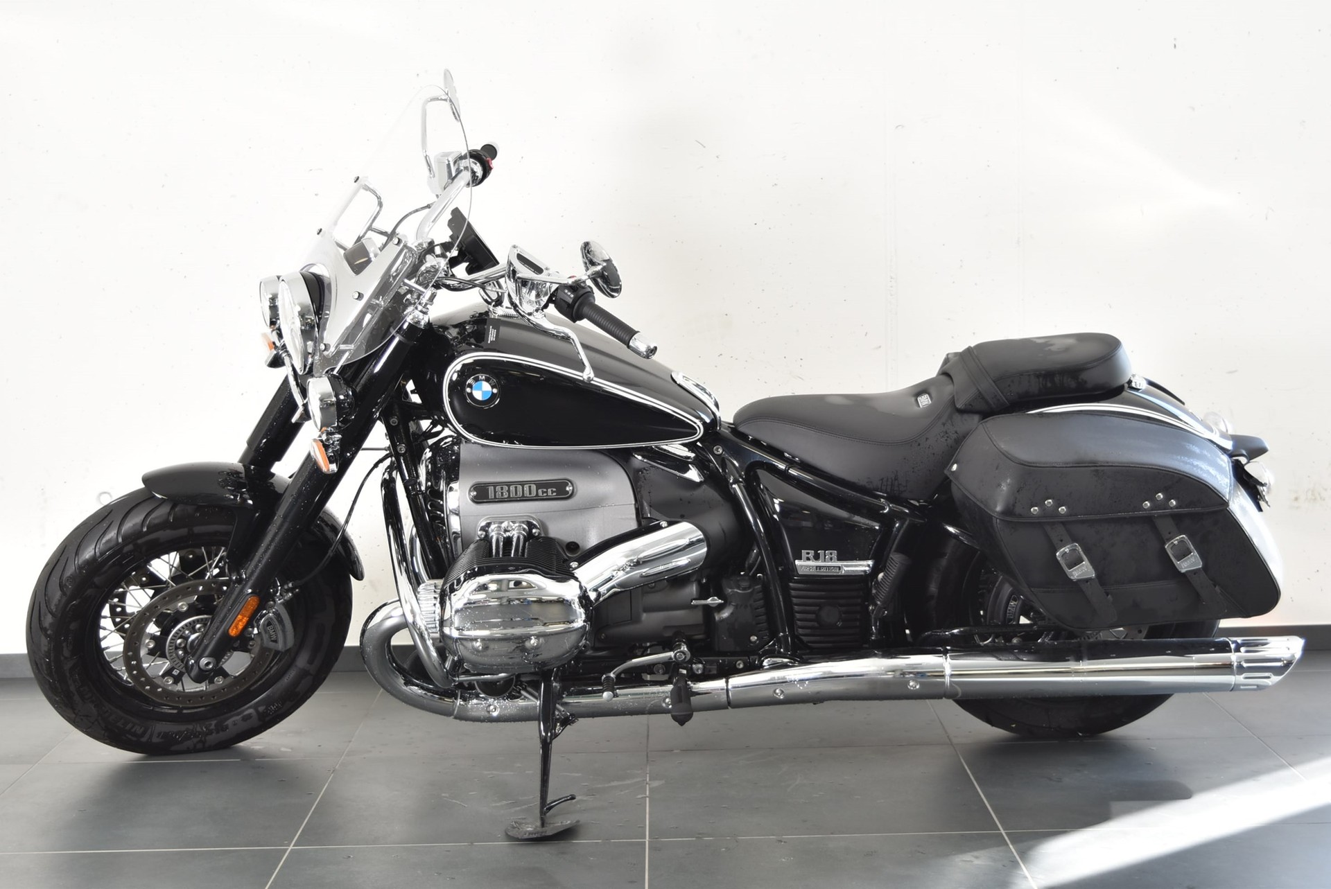 BMW R18