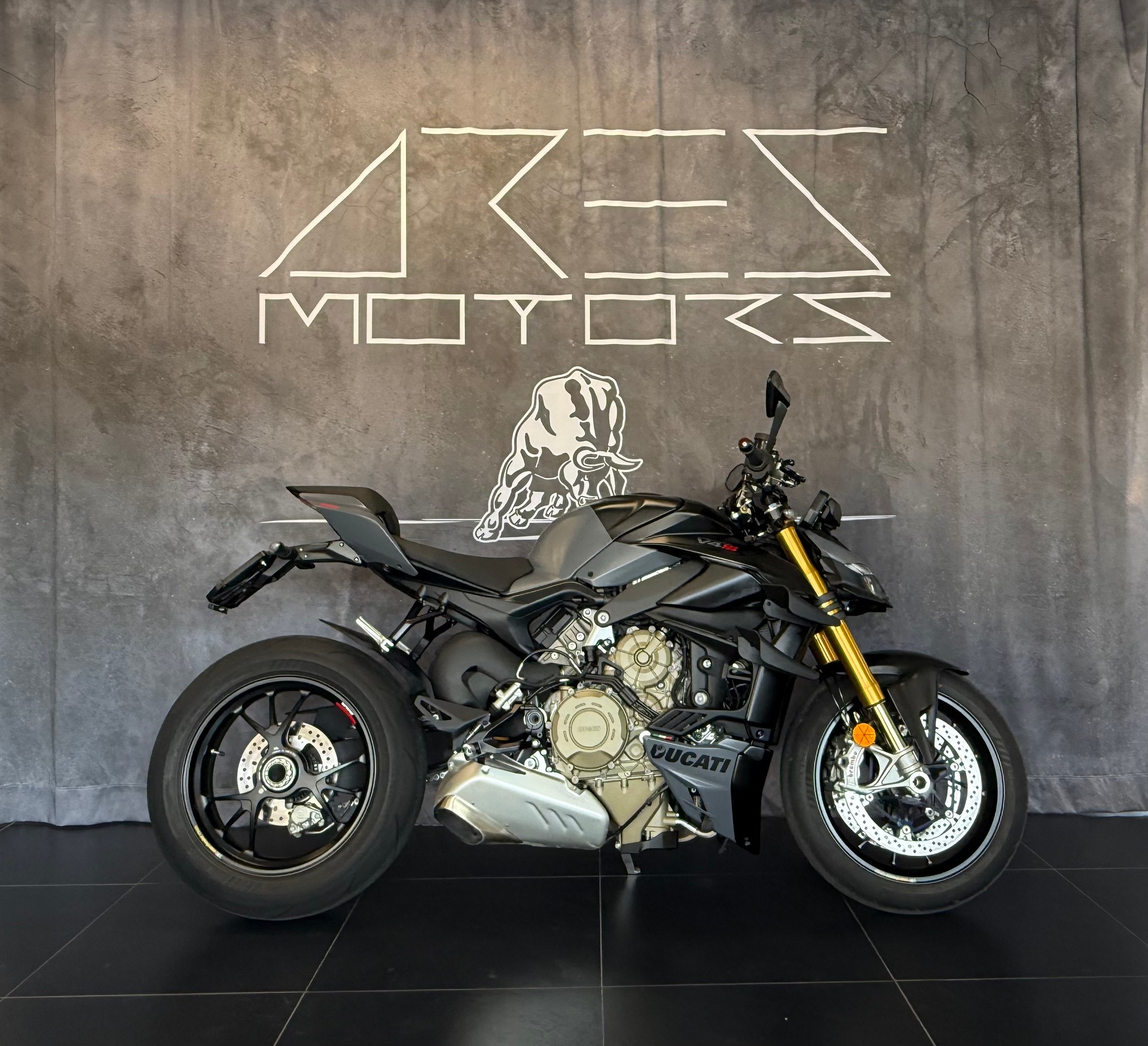 DUCATI STREETFIGHTER V4 S