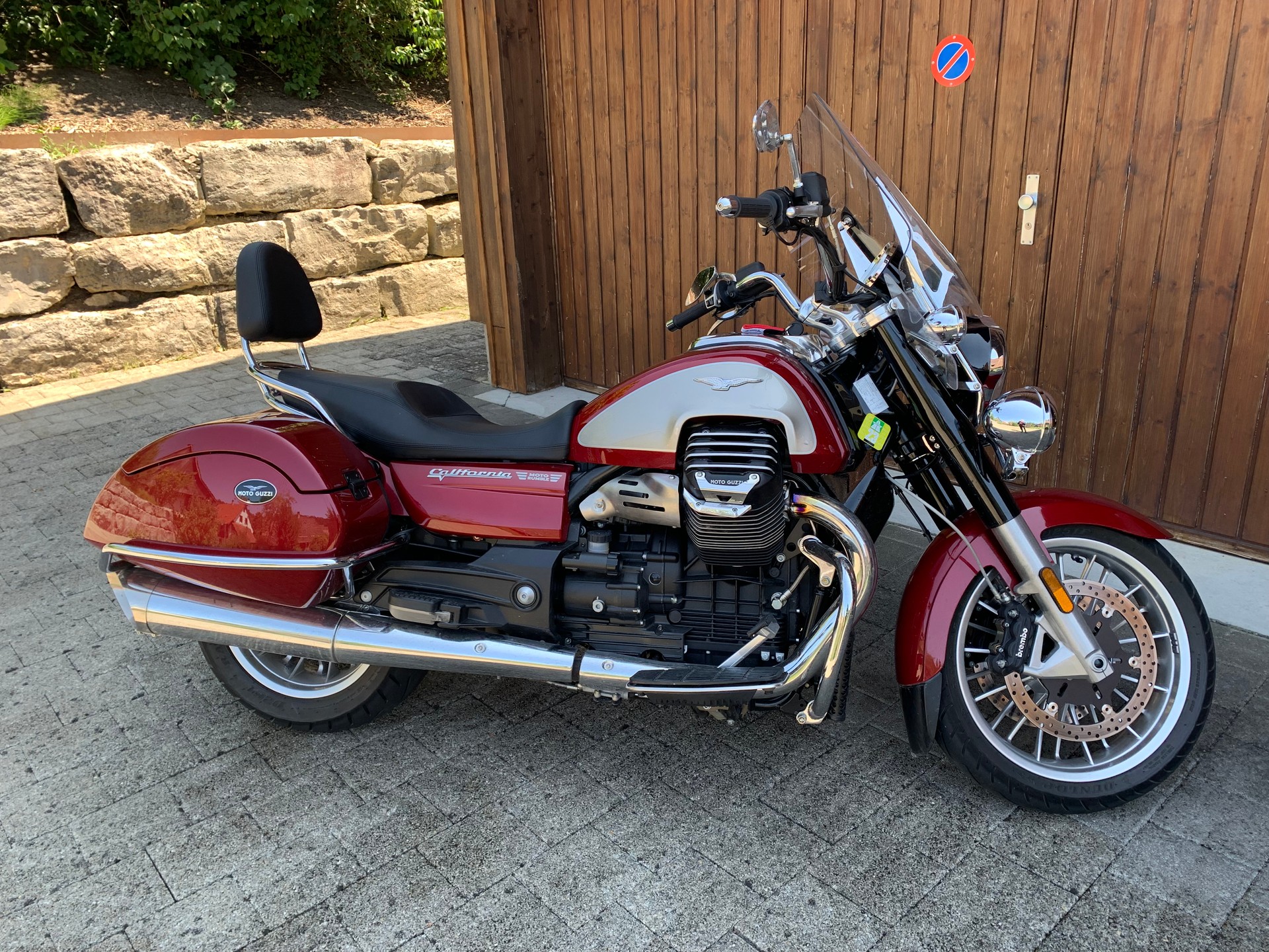 MOTO GUZZI California 1400 Touring-image-1