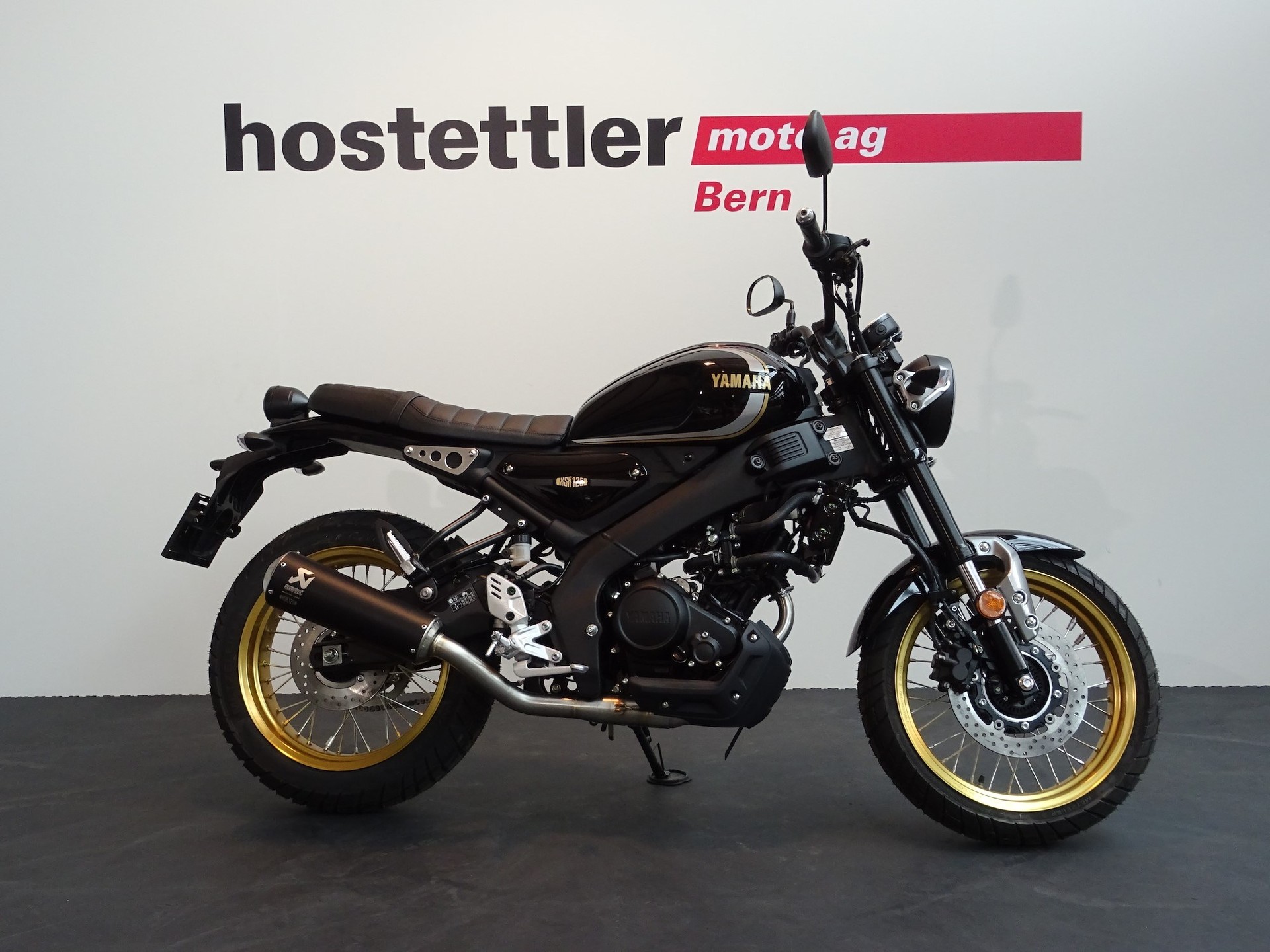 YAMAHA XSR 125 Legacy Akrapovic Edition-showroom-element-1