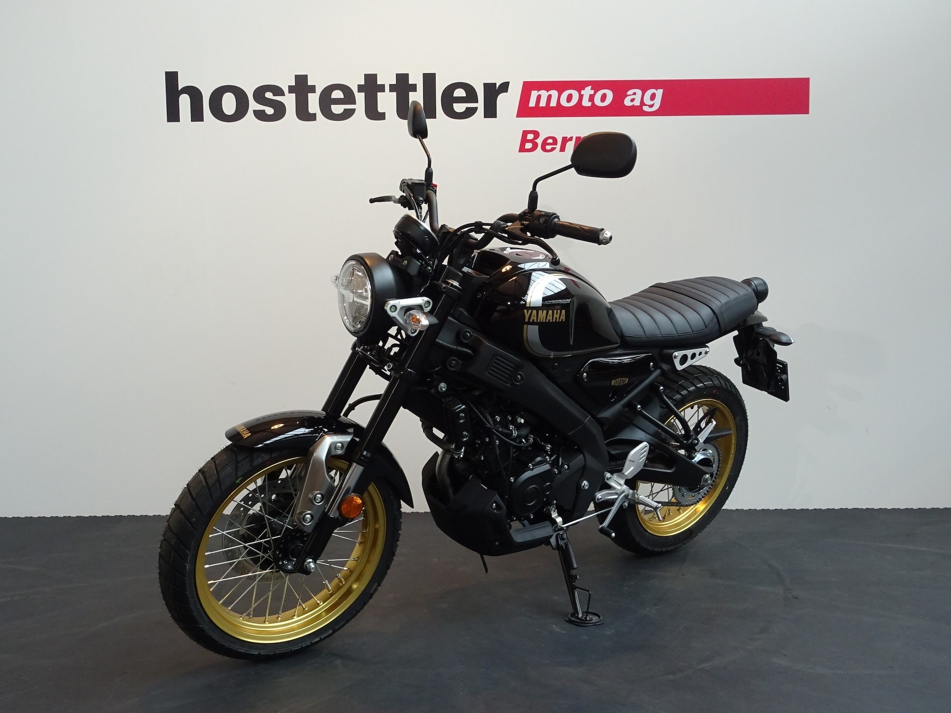 YAMAHA XSR 125 Legacy Akrapovic Edition-showroom-element-3