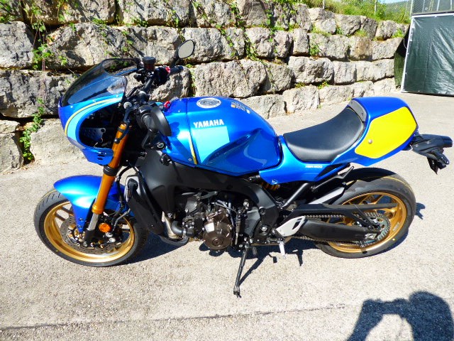 YAMAHA XSR 900-image-2
