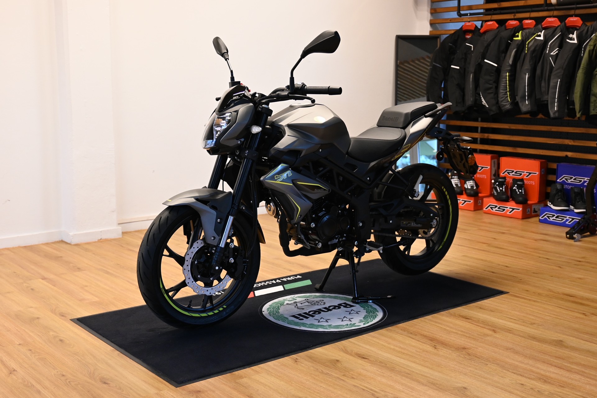 BENELLI BN 125