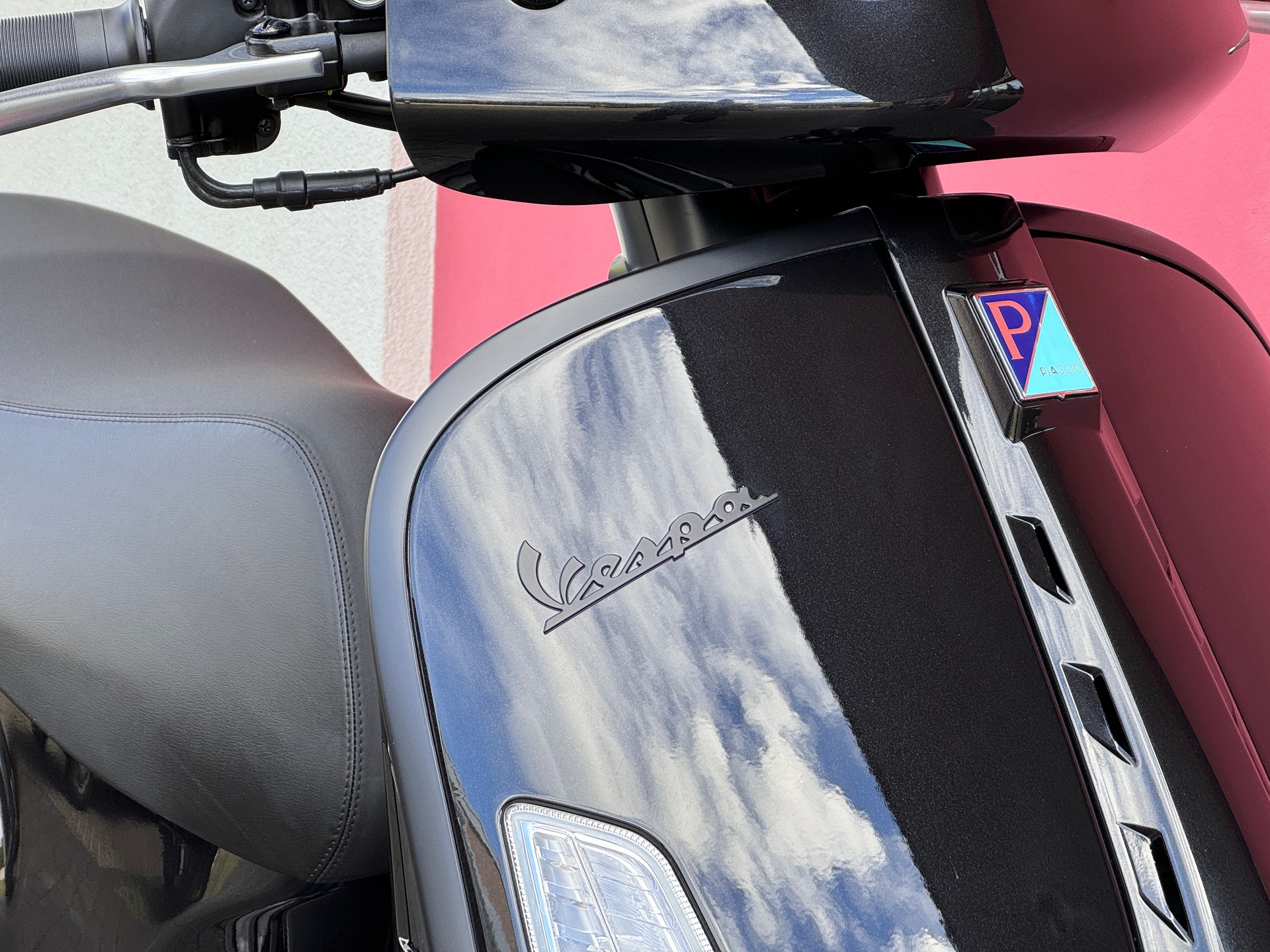 PIAGGIO Vespa GTV 300 "Notte" ABS-showroom-element-2