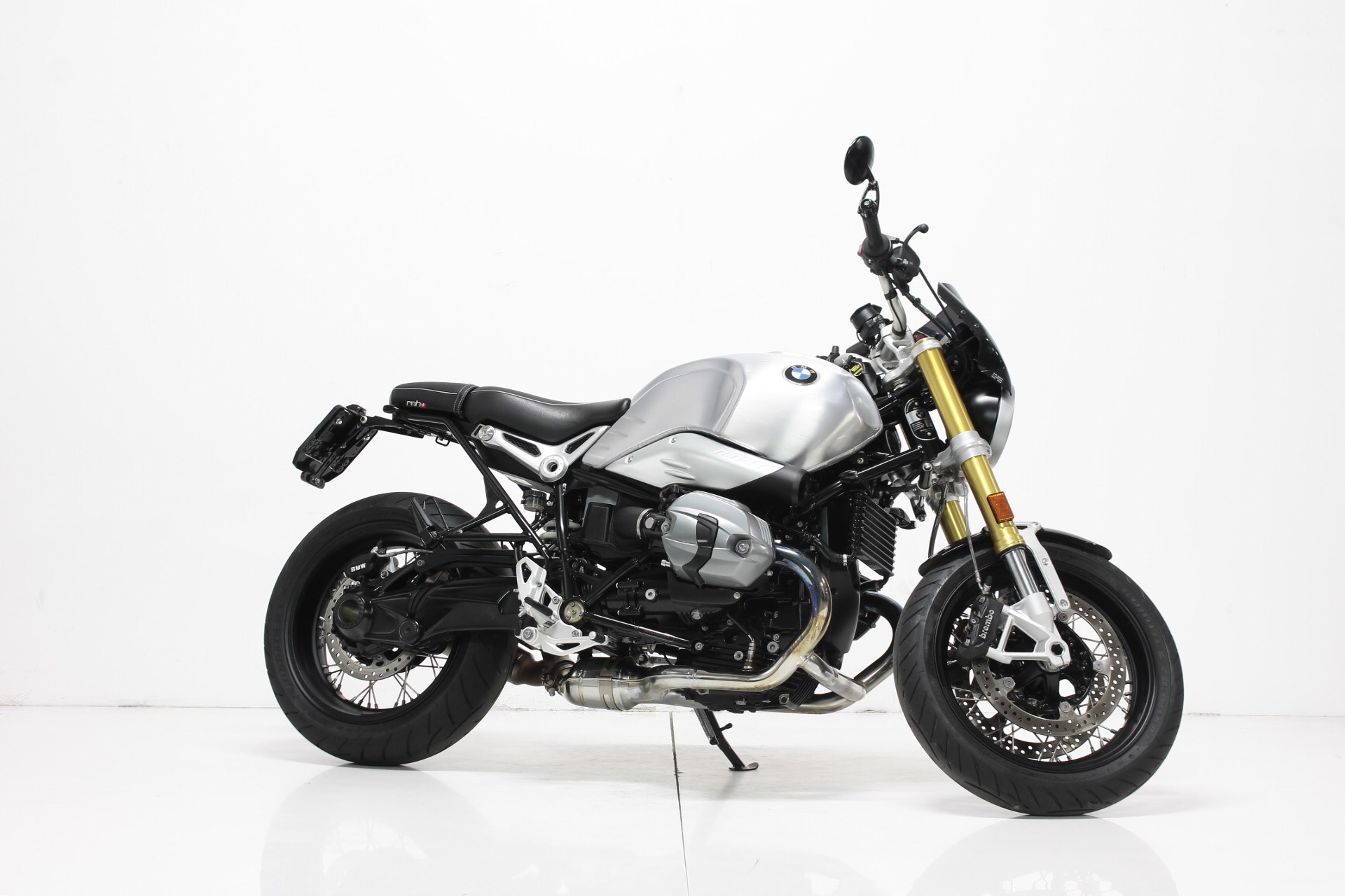 BMW R nineT