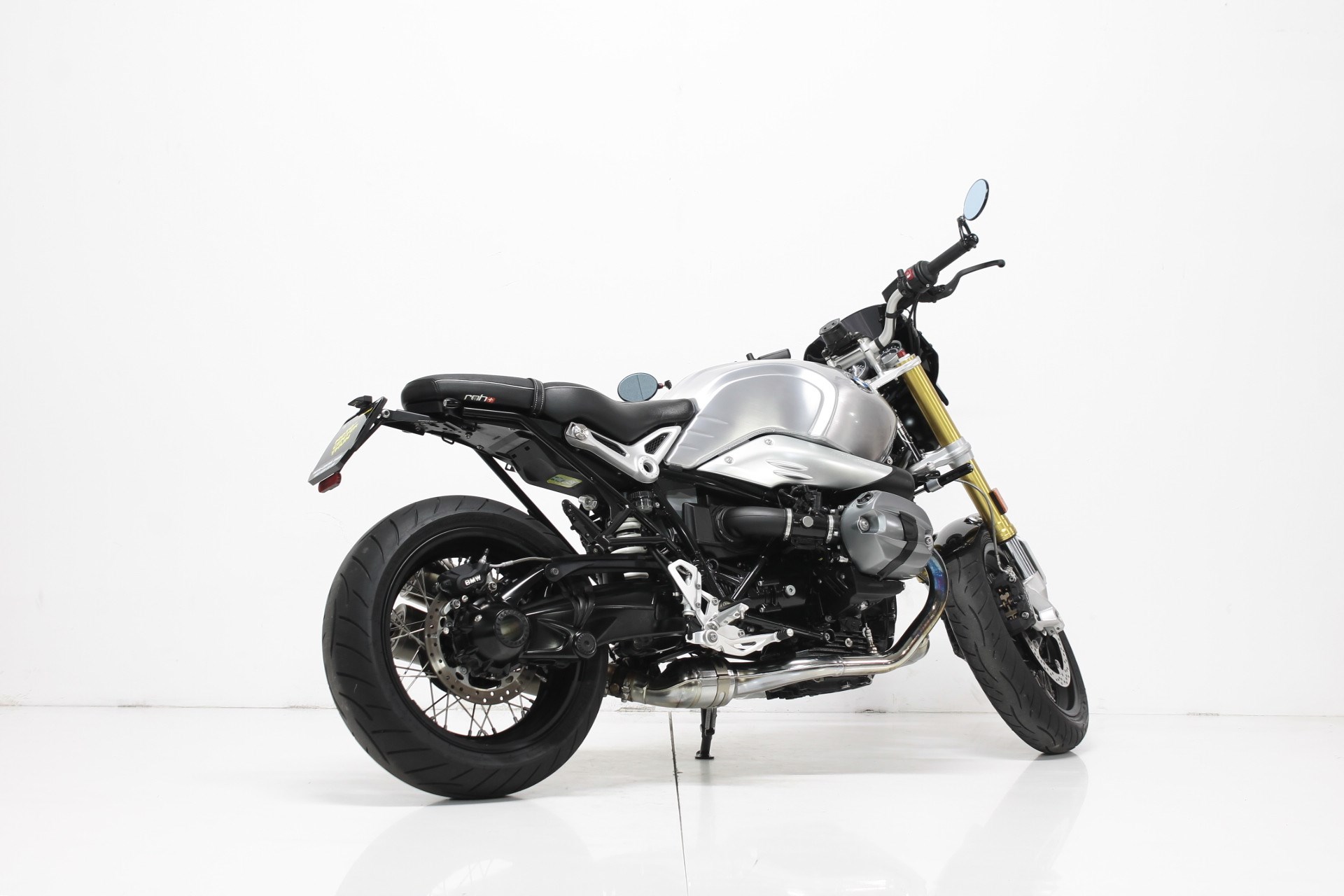 BMW R nineT-showroom-element-1