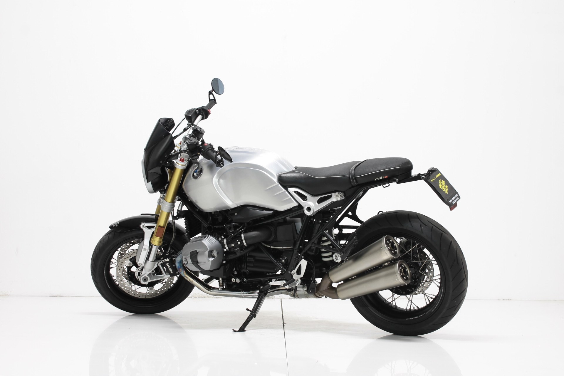 BMW R nineT-showroom-element-2