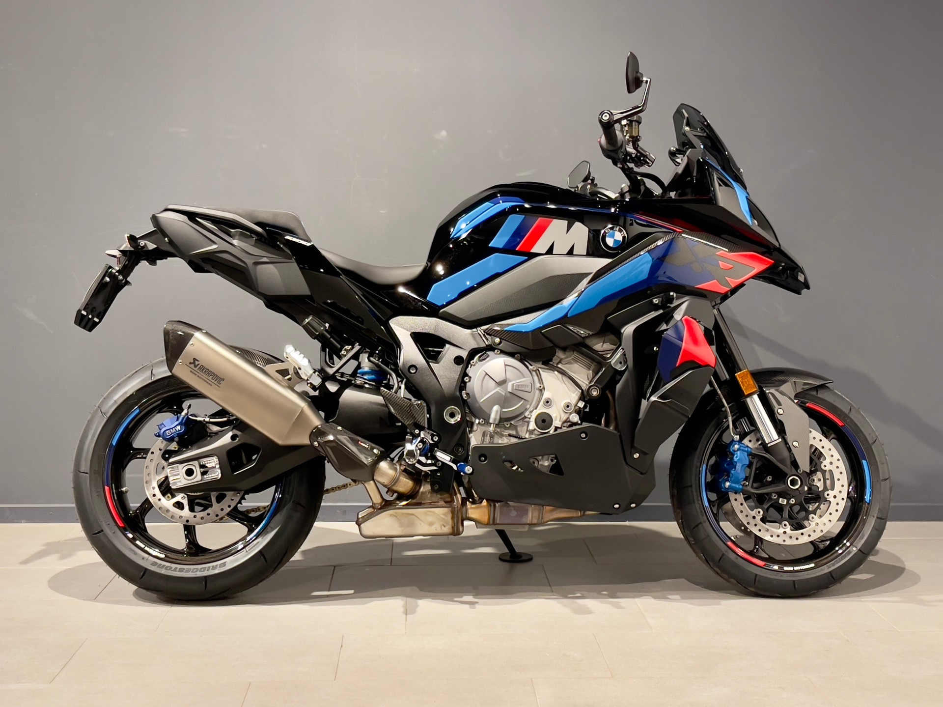 BMW M 1000 XR