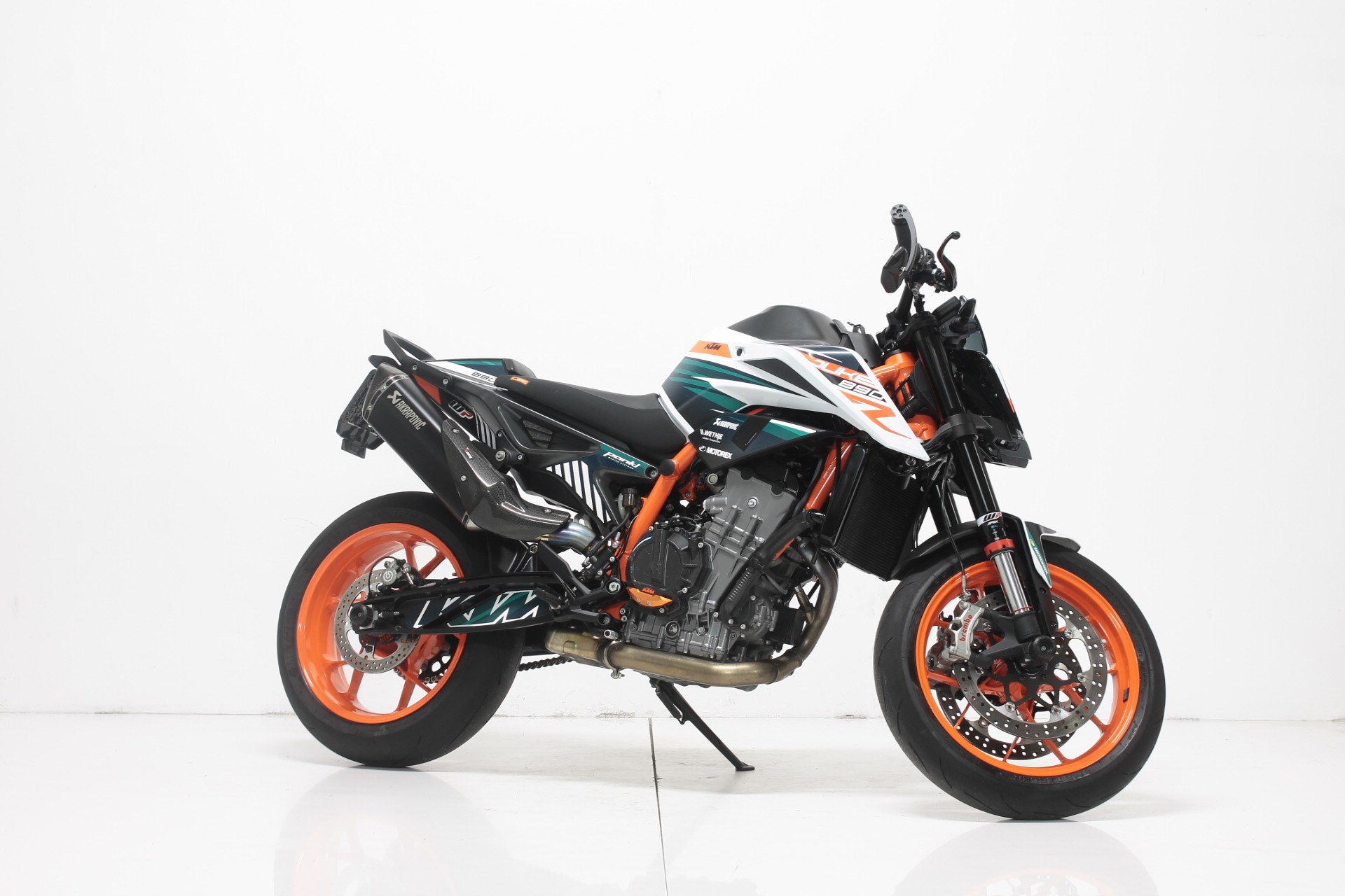 KTM 890 Duke R