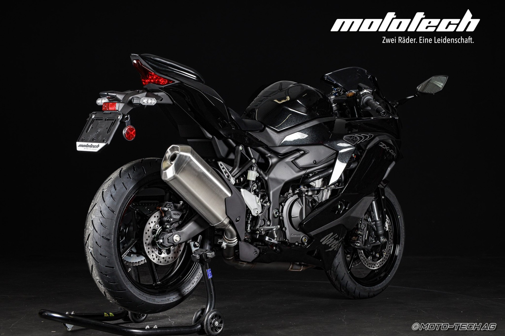 KAWASAKI Ninja ZX-4R MY25-showroom-element-2