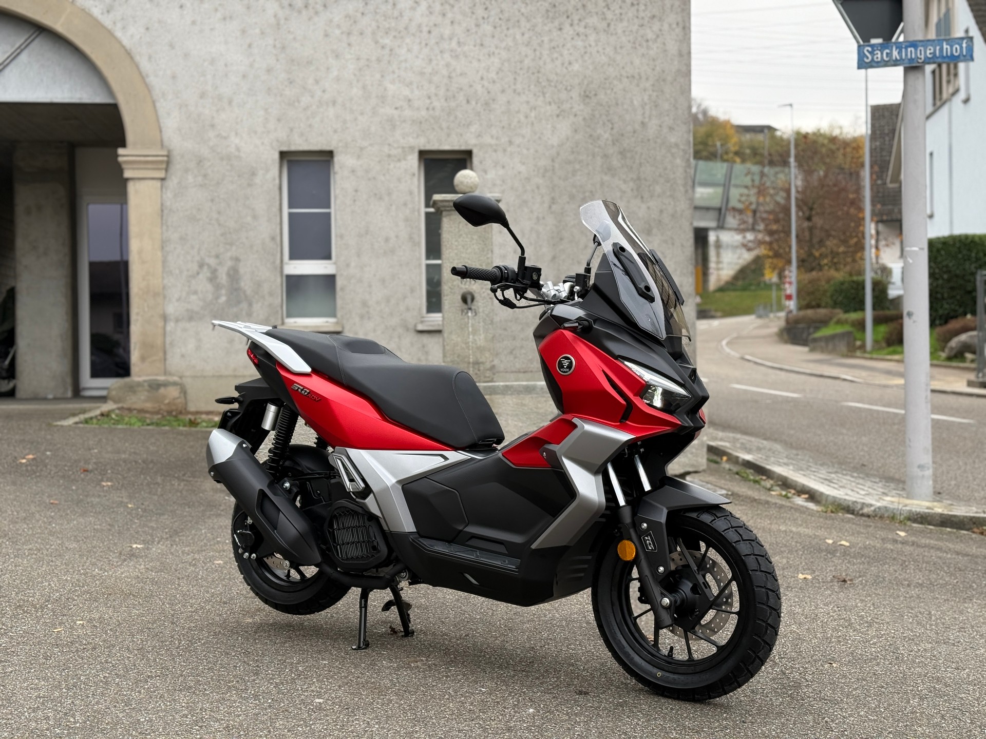 VOGE VOGE SR1 ADV-showroom-element-2