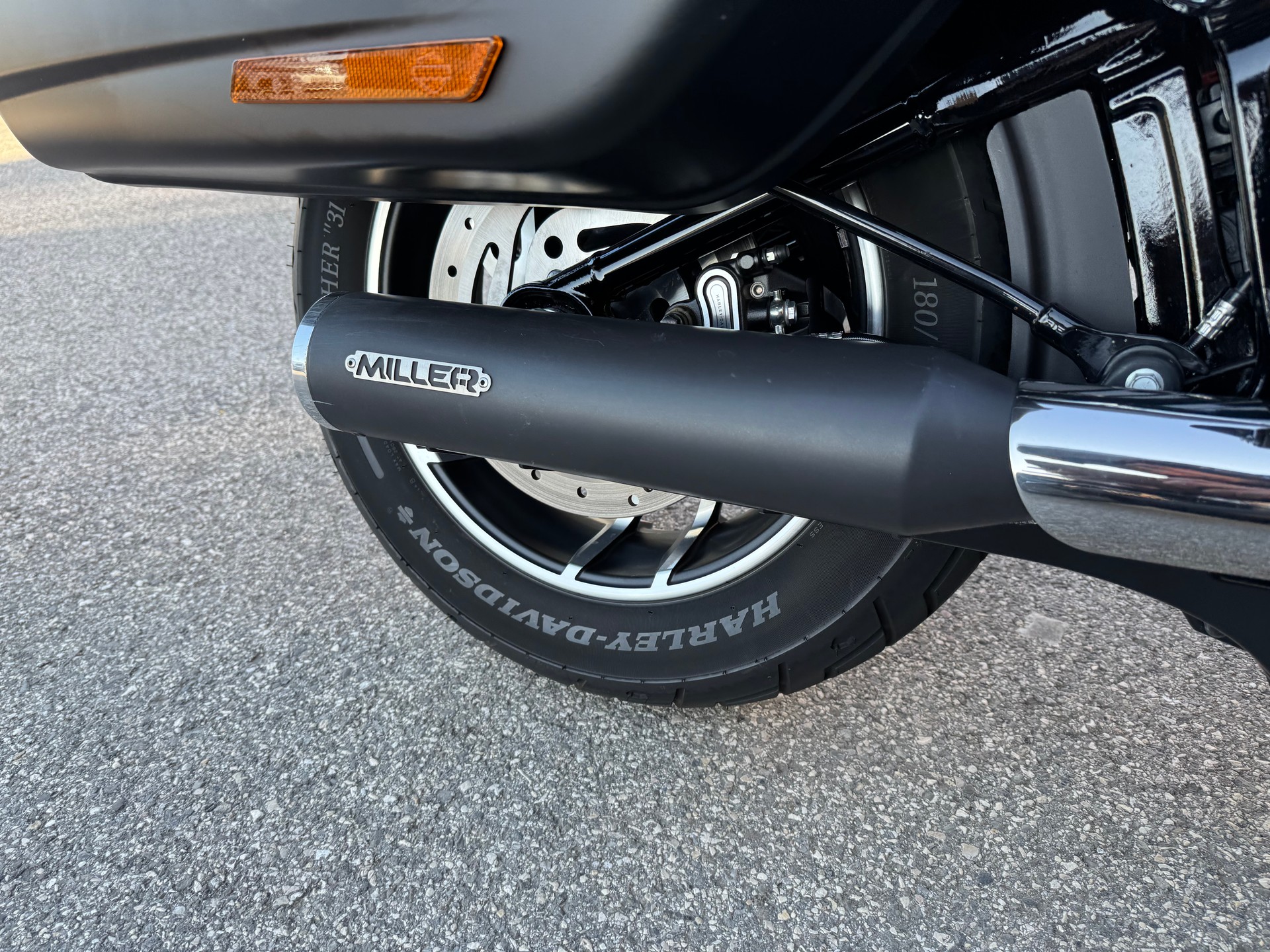 HARLEY-DAVIDSON FLSB Sport Glide 107 ABS-showroom-element-2