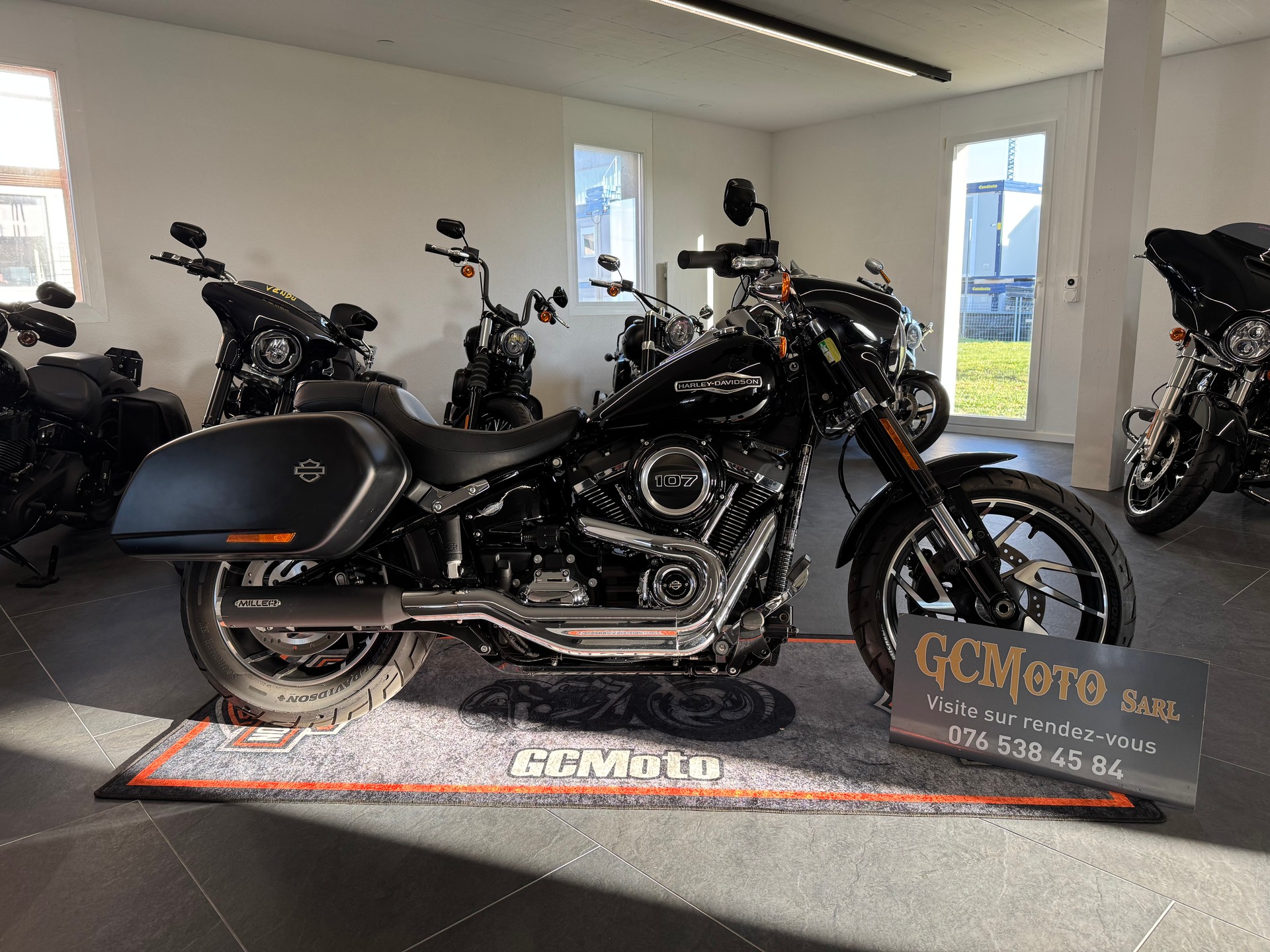 HARLEY-DAVIDSON FLSB Sport Glide 107 ABS
