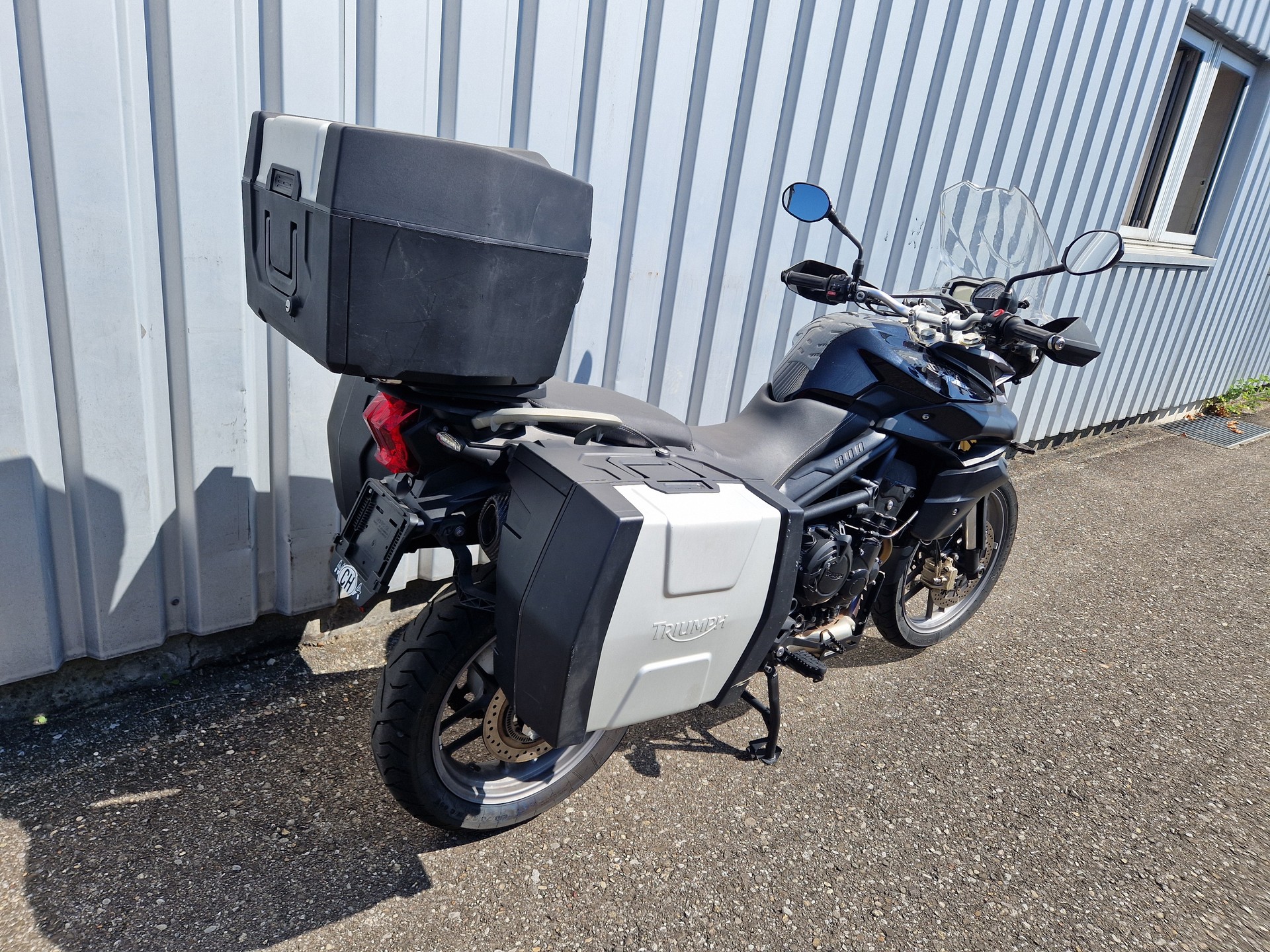 TRIUMPH Tiger 800 ABS-showroom-element-3