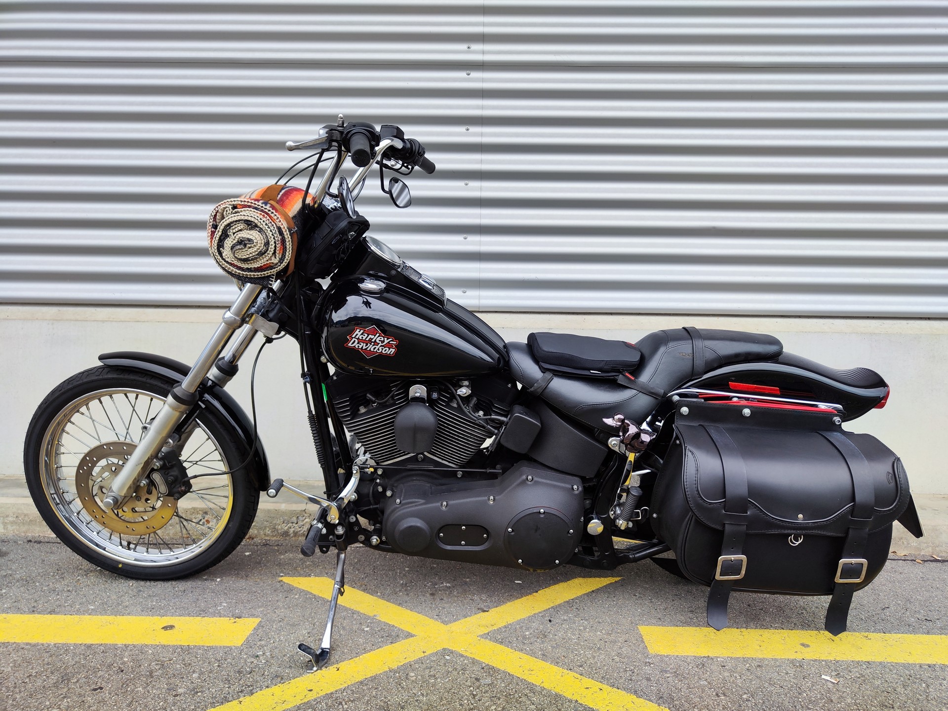 HARLEY-DAVIDSON FXSTB Night Train-showroom-element-1