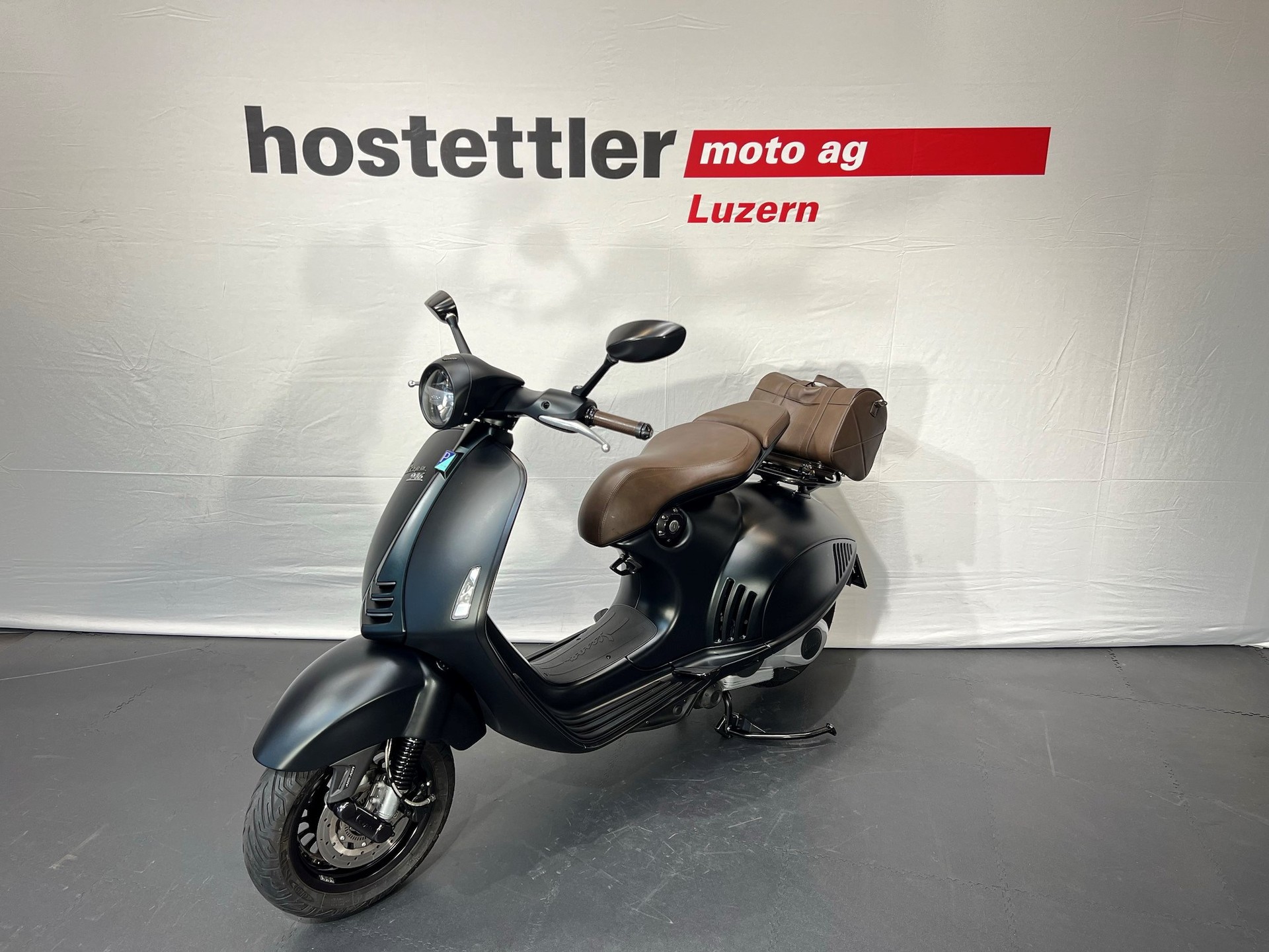 Giorgio Armani Piaggio Vespa Armani Vespa Armani 946 Vespa 946