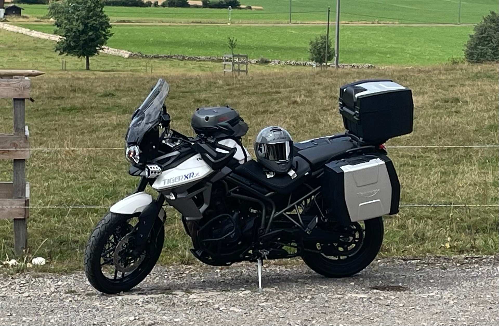 TRIUMPH Tiger 800 XRx ABS-image-0