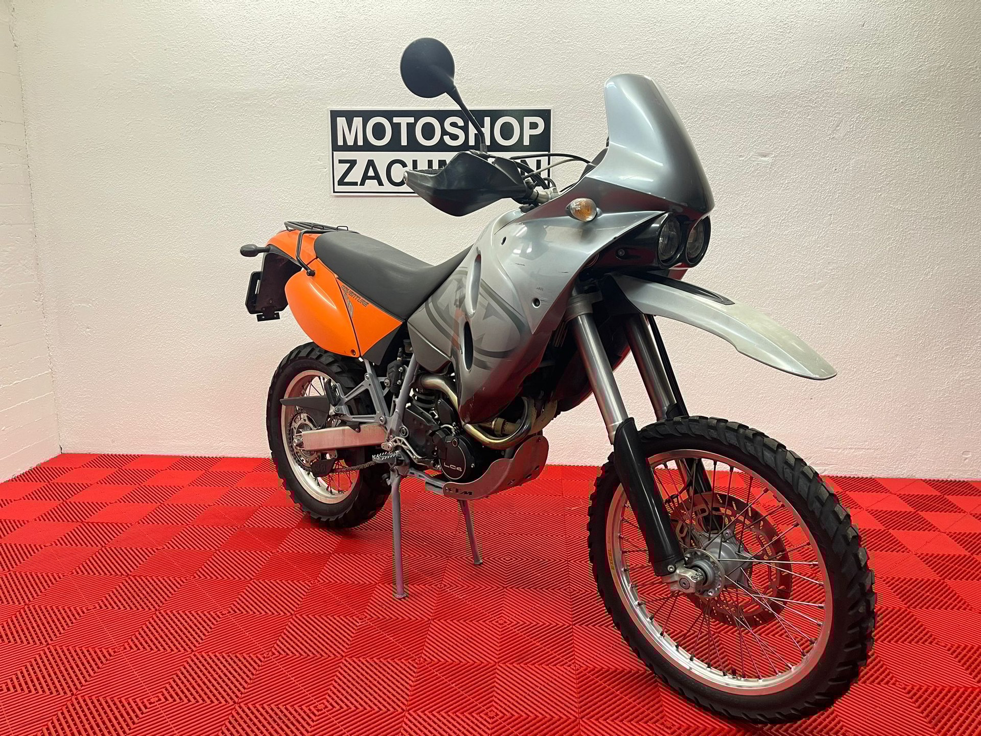 Motorcycle 640 Lc4 Adventure Lc4 Adventure Ktm 640 Usato Bikes Ktm