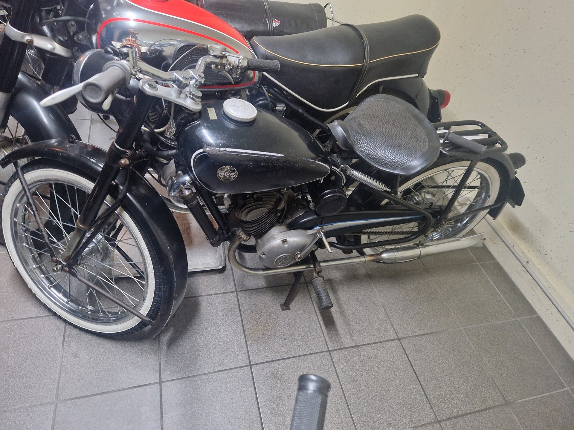 ZEHNDER Amsler 125 CCM