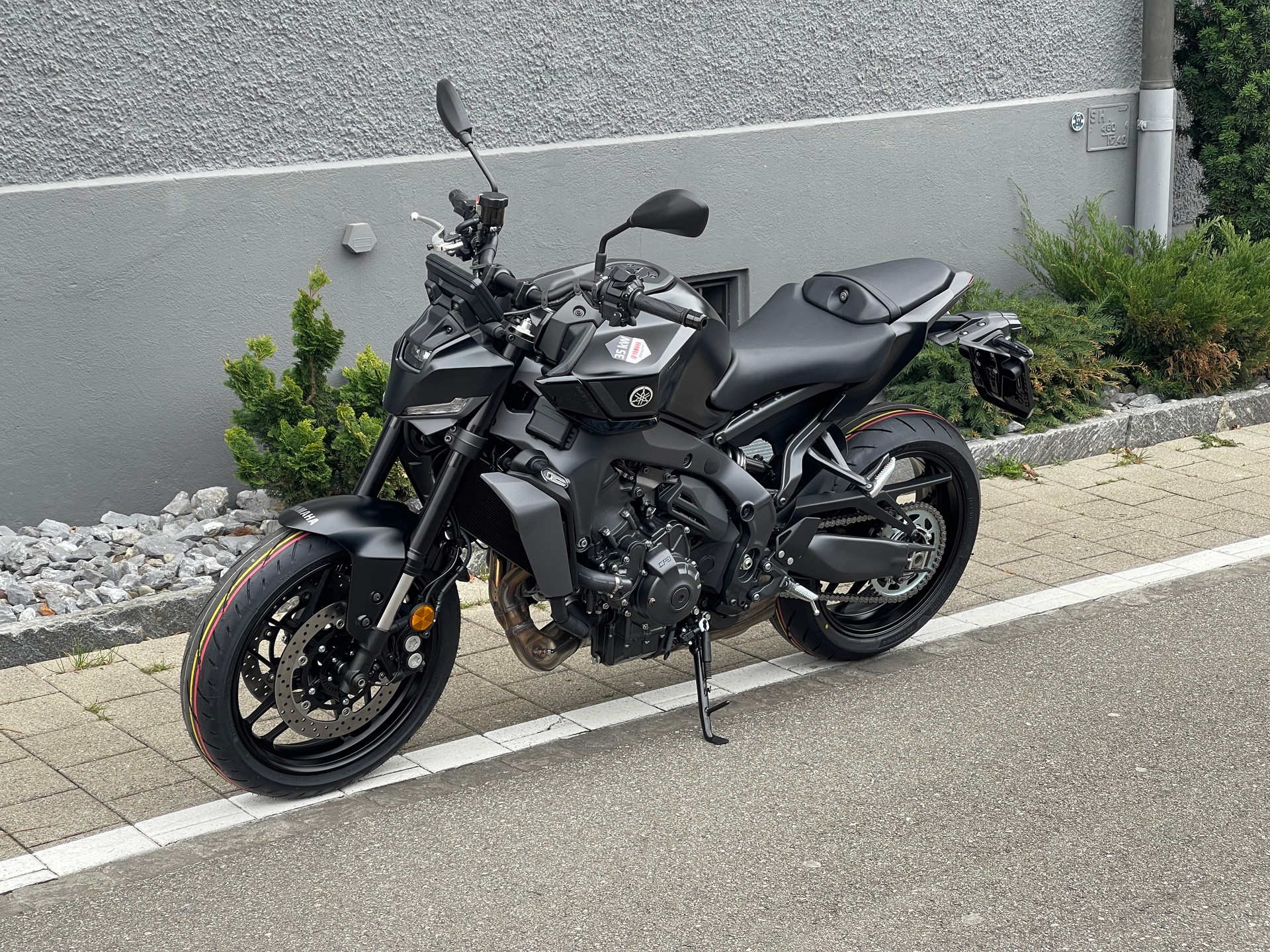 YAMAHA MT-09 Y-AMT (35kW)
