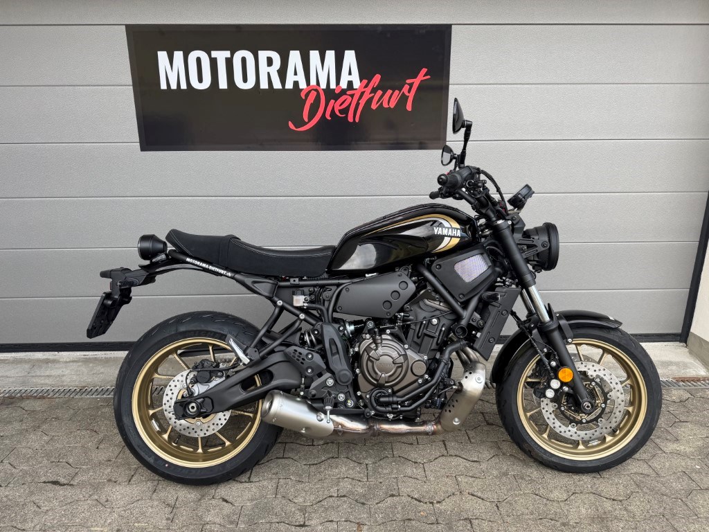 YAMAHA XSR 700