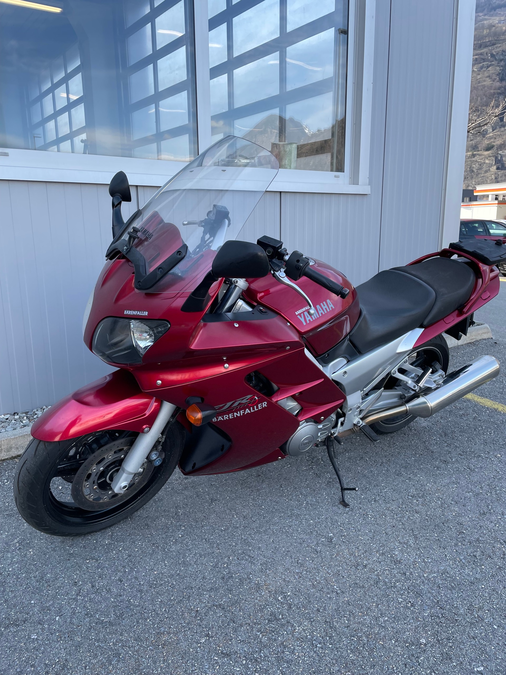 YAMAHA FJR 1300-showroom-element-3