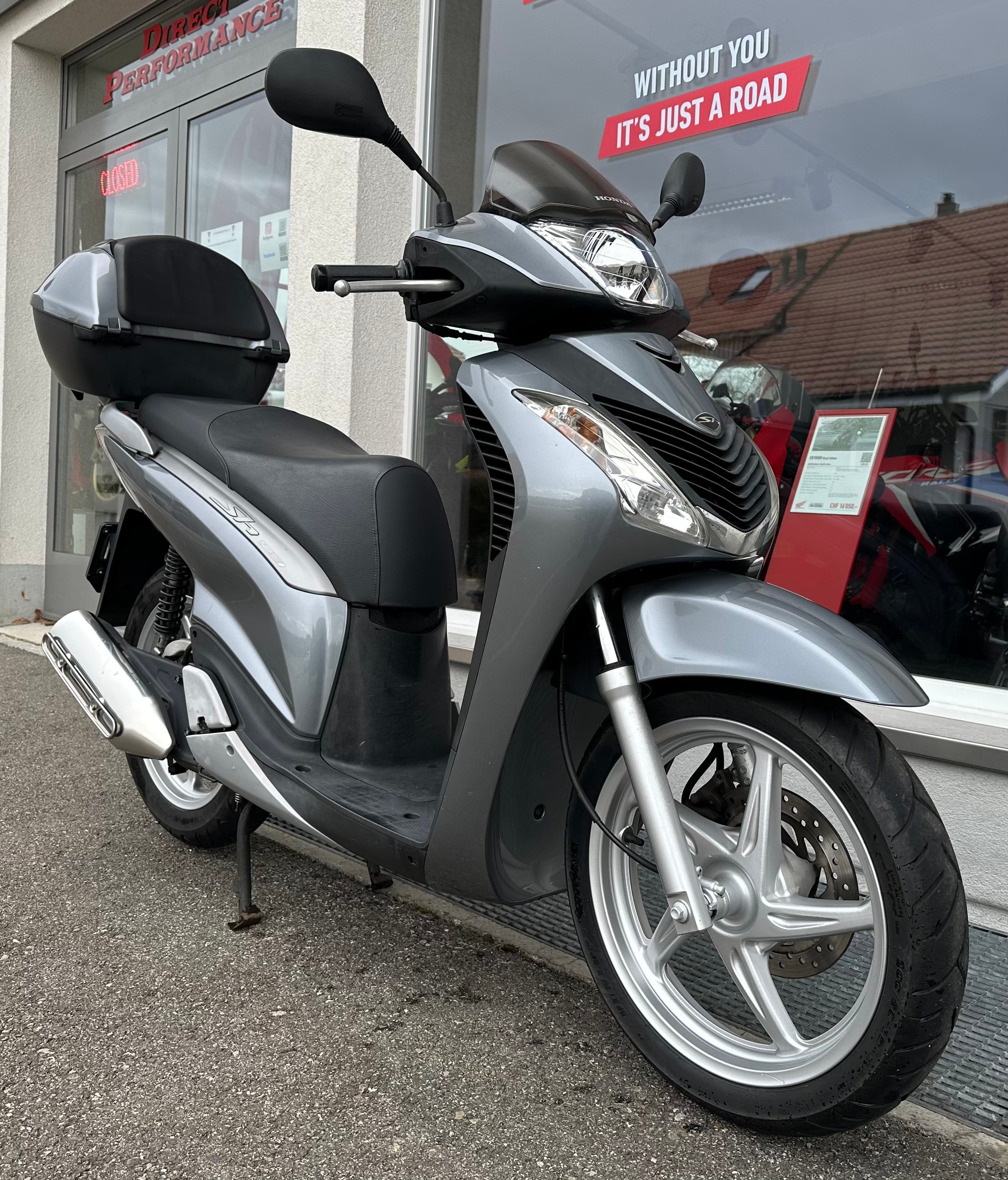 HONDA SH 125 i Discbrake-showroom-element-2