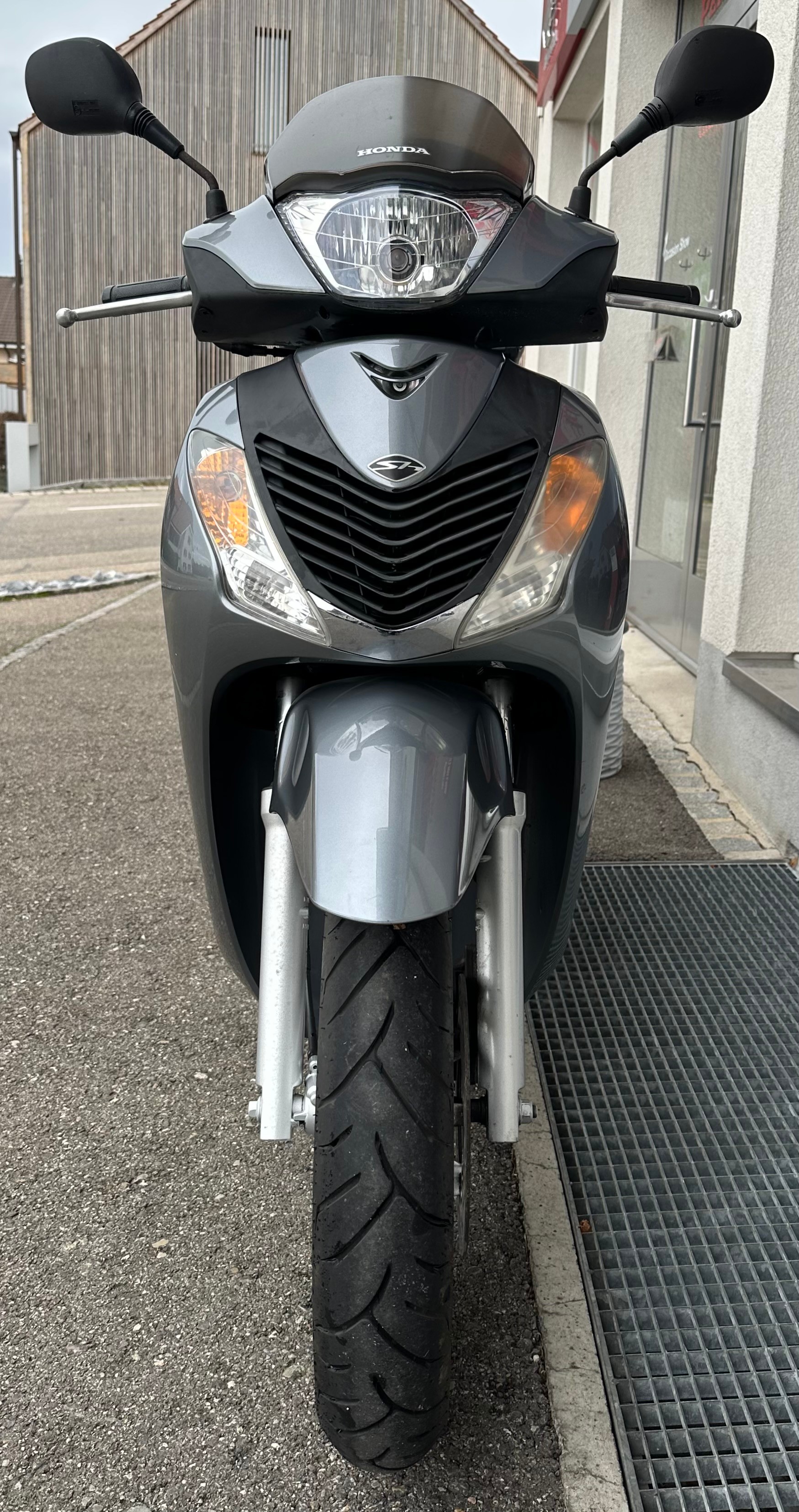 HONDA SH 125 i Discbrake-showroom-element-1