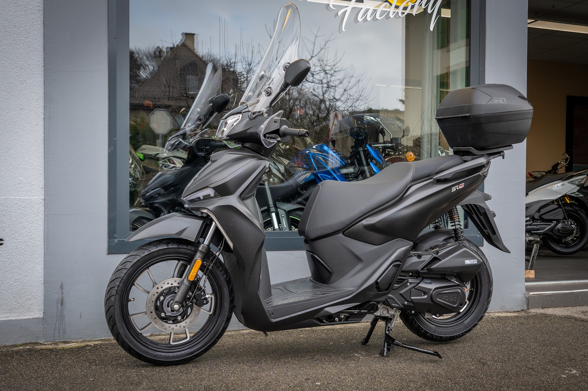 VOGE SR 16 125-showroom-element-1