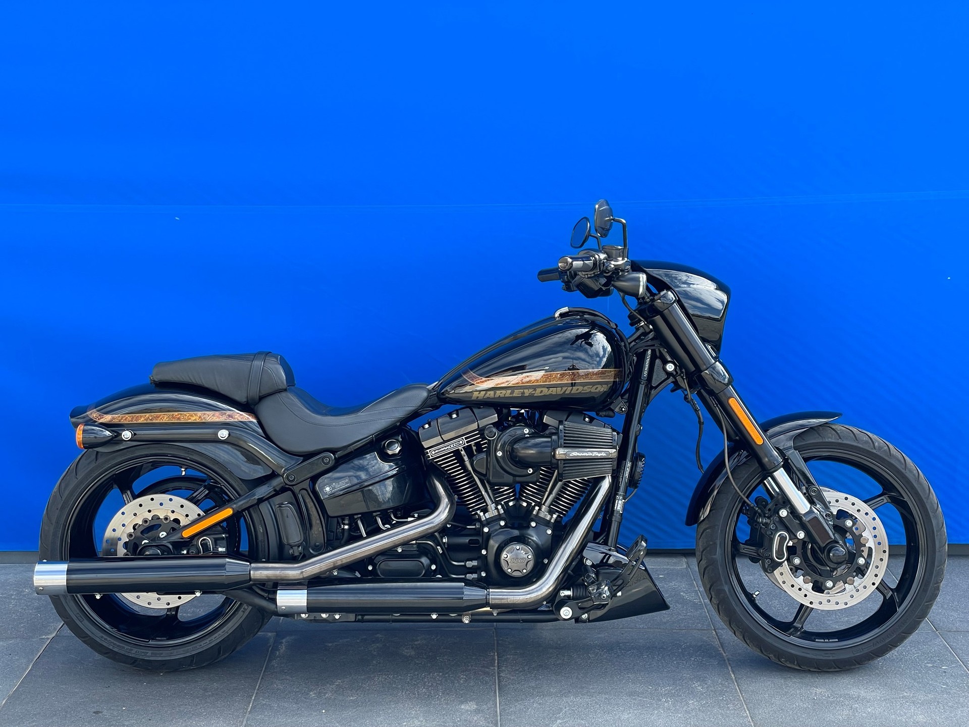 HARLEY-DAVIDSON FXSE Breakout Pro Street CVO ABS-image-0
