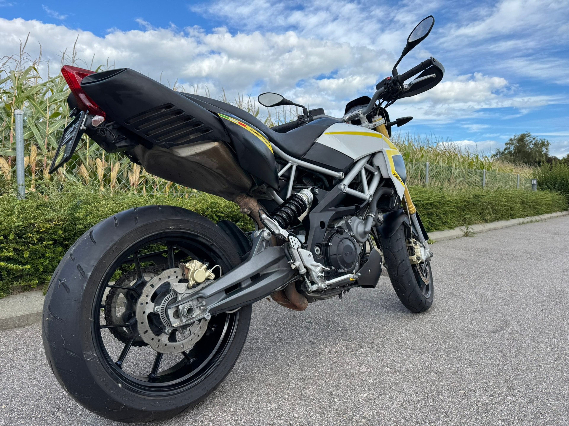 APRILIA Dorsoduro SMV 750-image-1