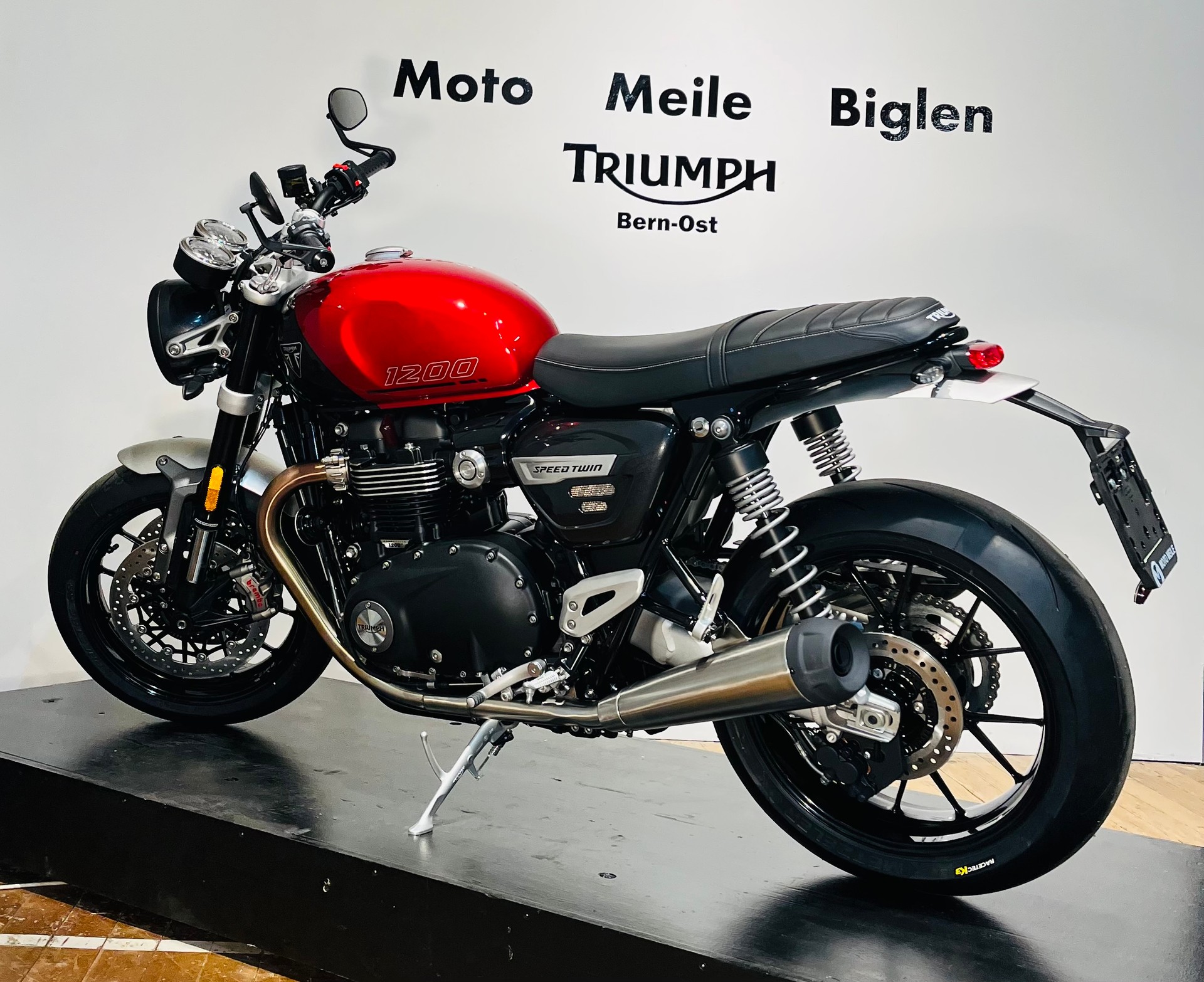 TRIUMPH Speed Twin 1200-showroom-element-1