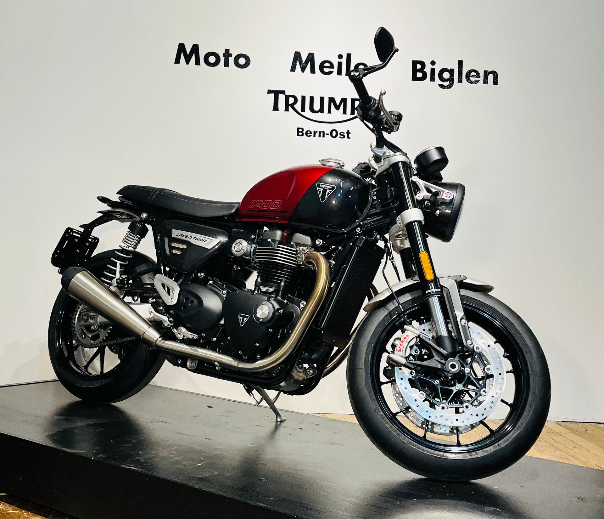 TRIUMPH Speed Twin 1200
