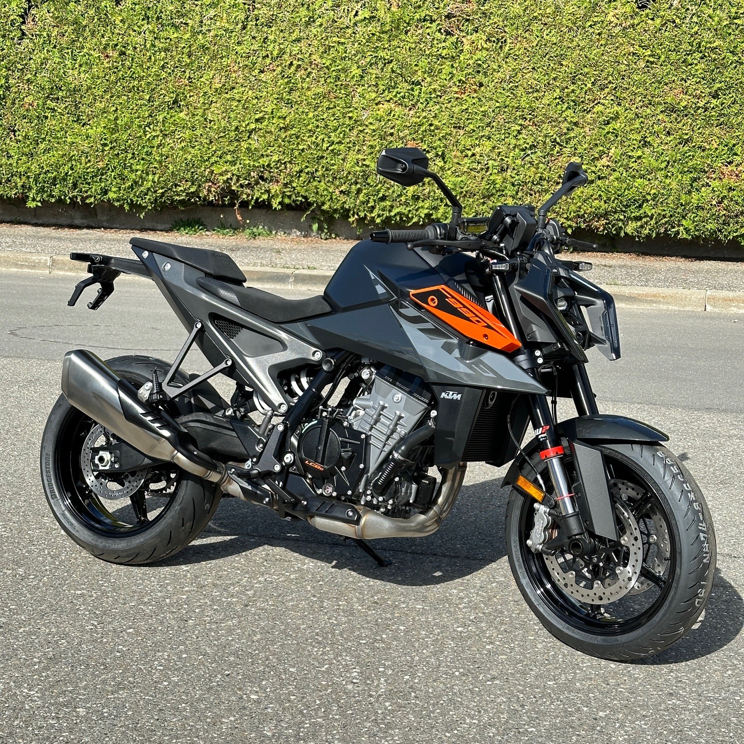 KTM 990 Duke-showroom-element-2