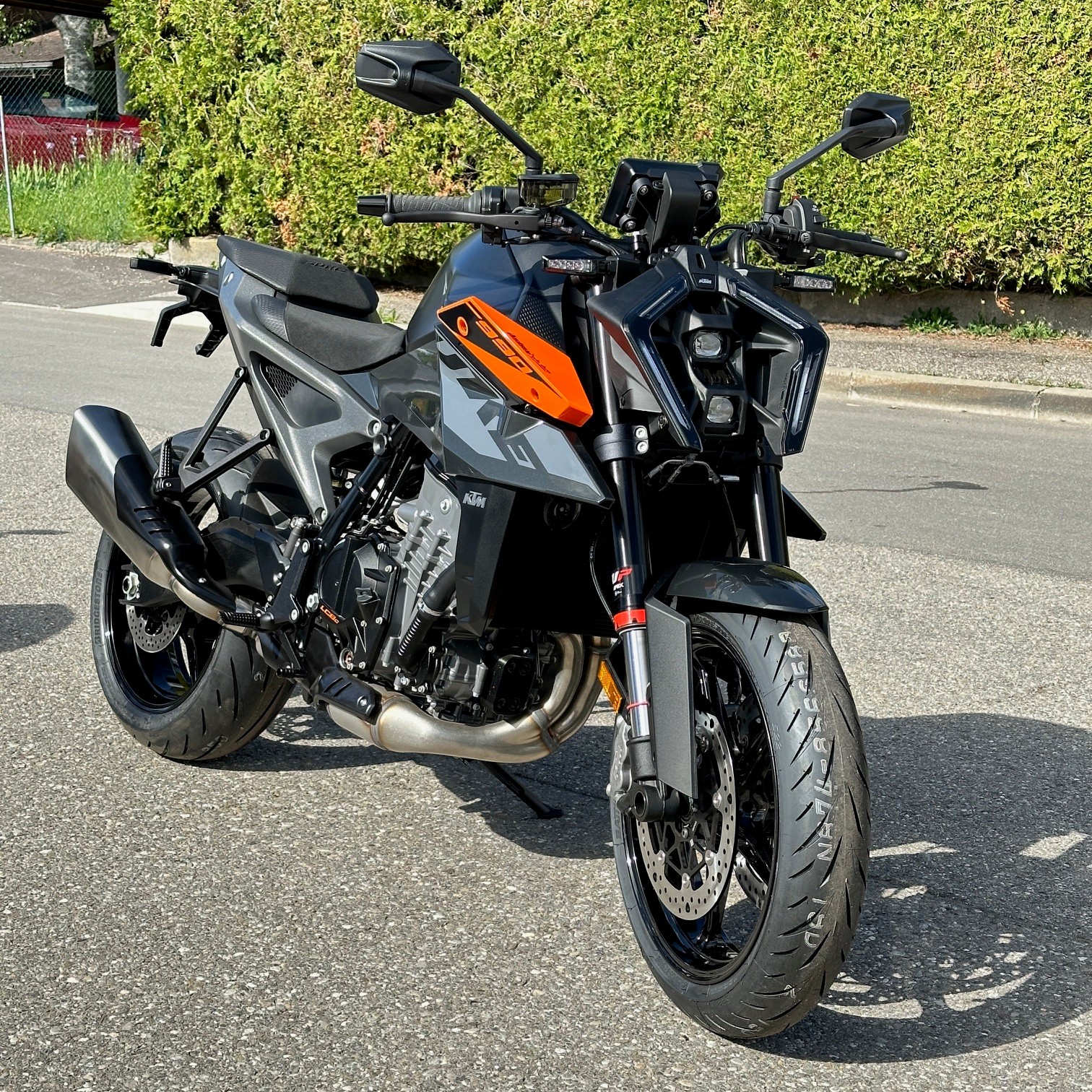 KTM 990 Duke-showroom-element-3