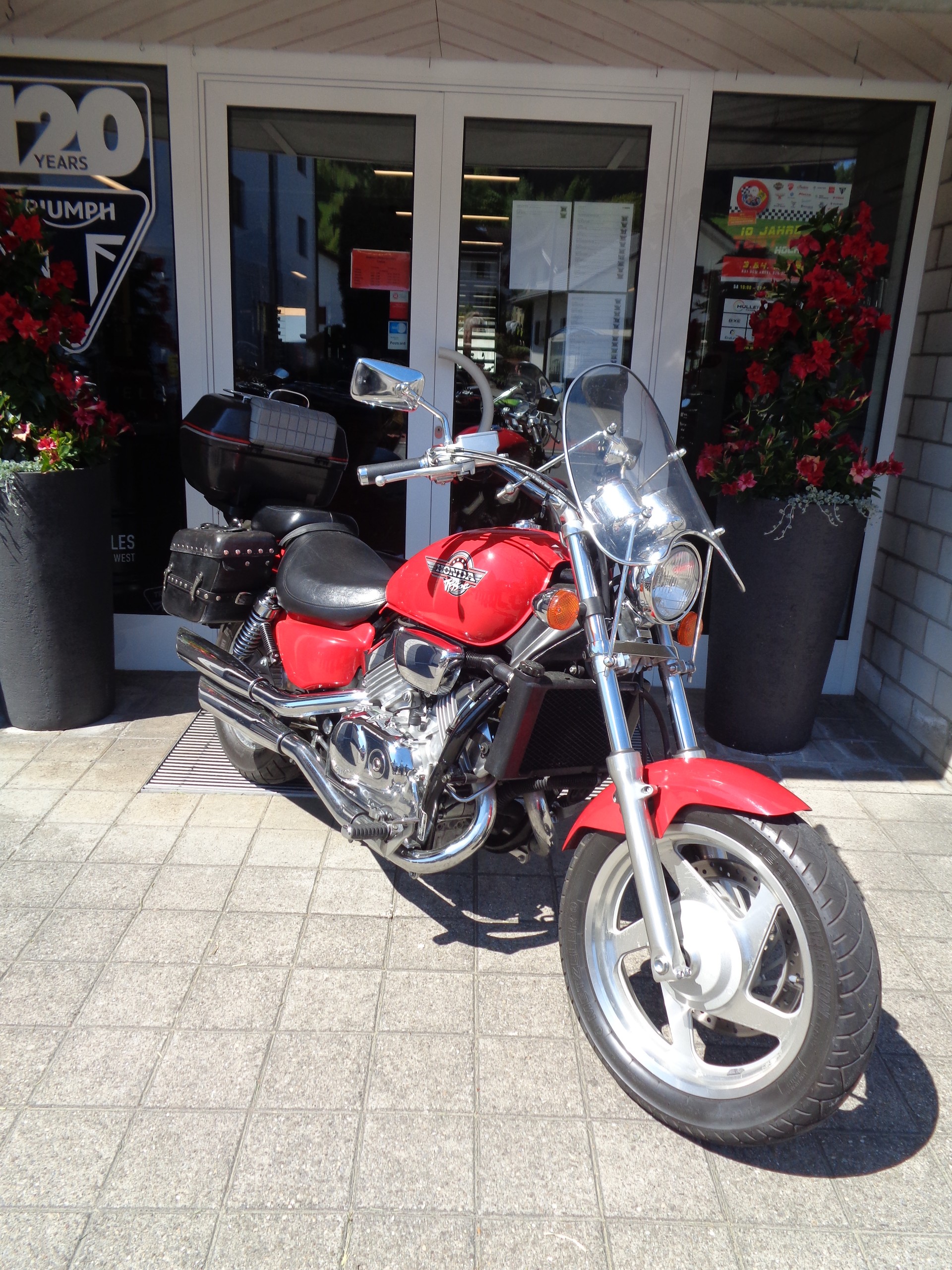 HONDA VF 750 C Magna-showroom-element-2