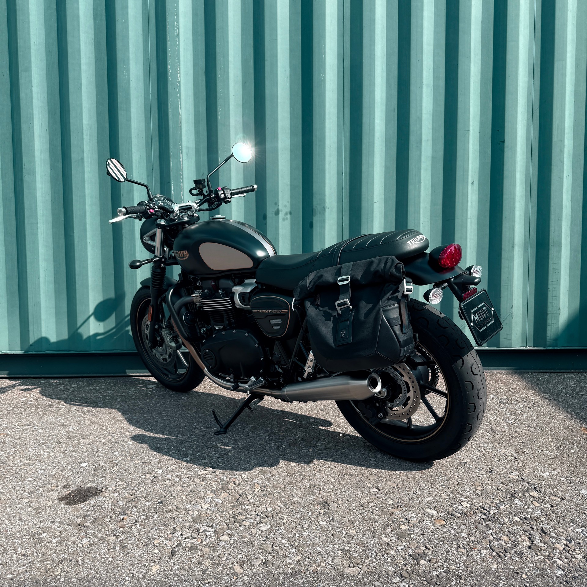 TRIUMPH Street Twin 900 Gold Line (35kW)-showroom-element-3