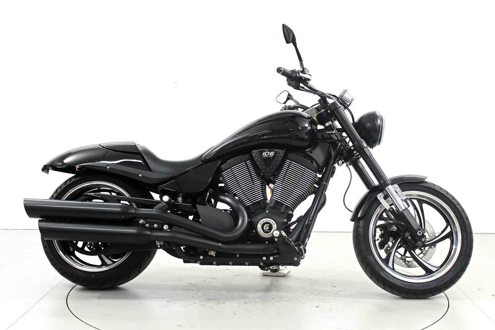 VICTORY Hammer 8 Ball-showroom-element-3