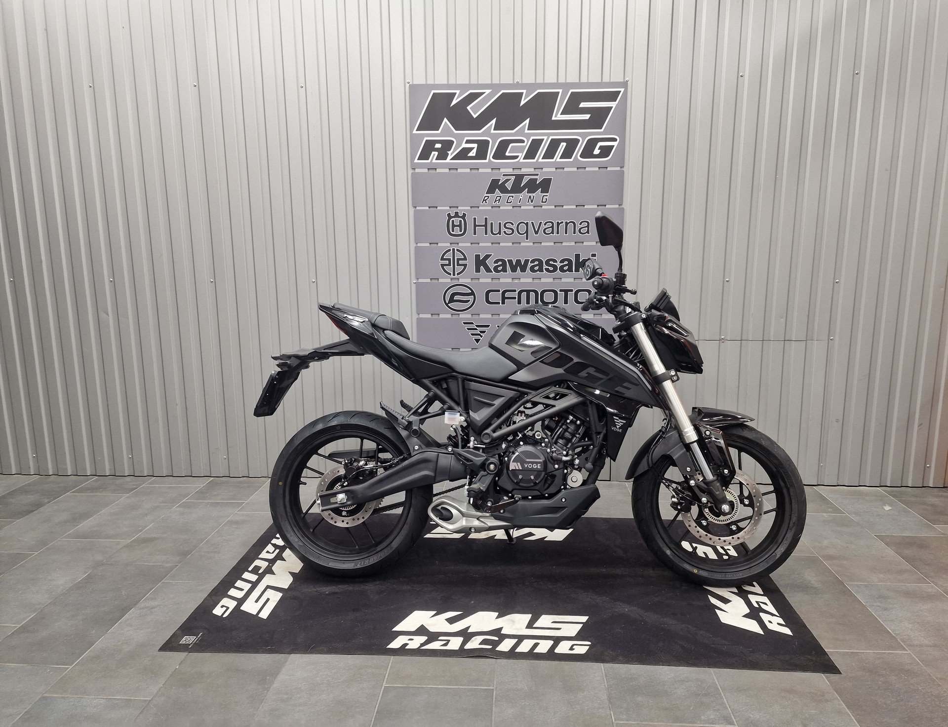 VOGE 125 R