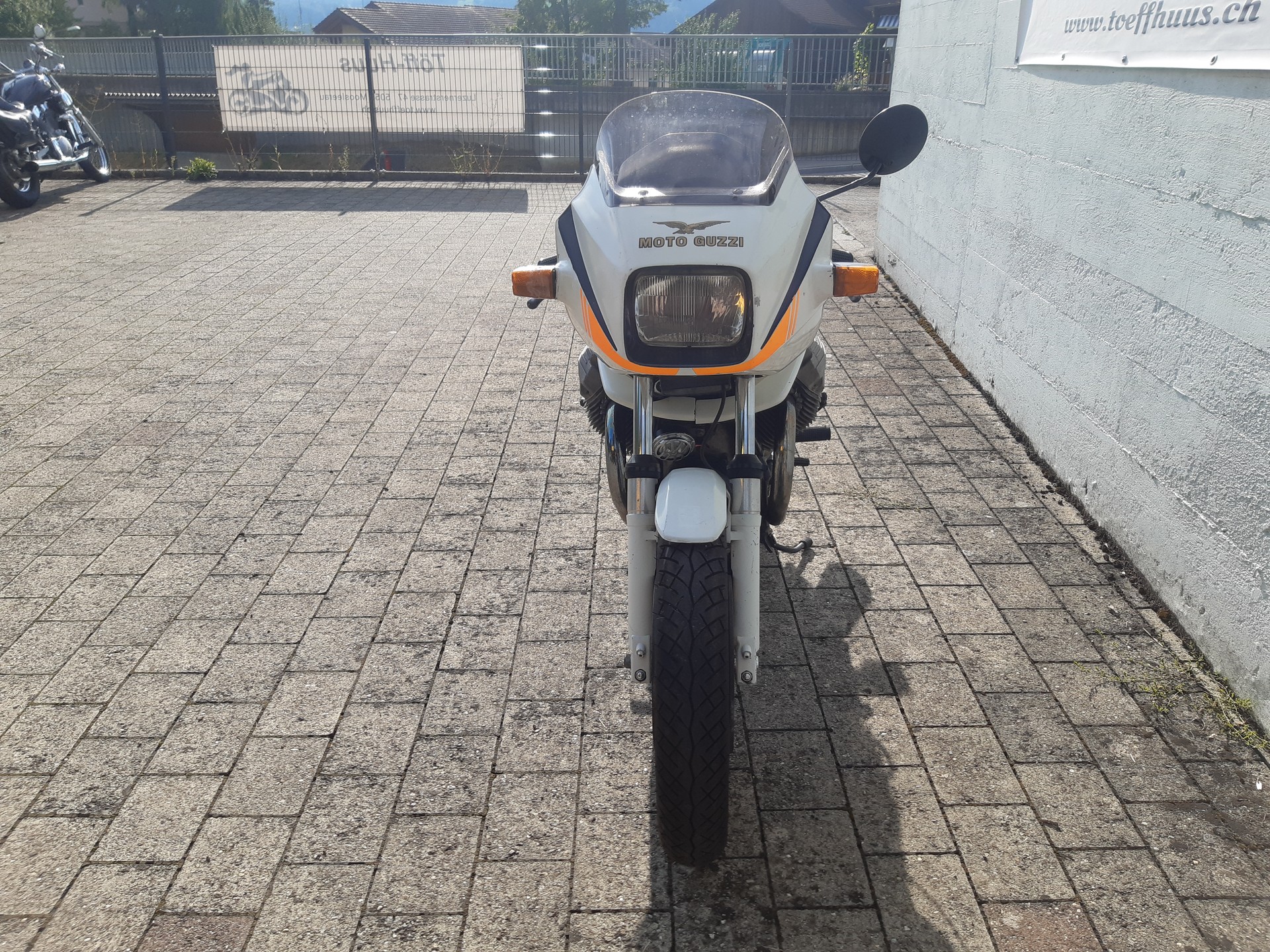 MOTO GUZZI 850 LE MANS III-showroom-element-2