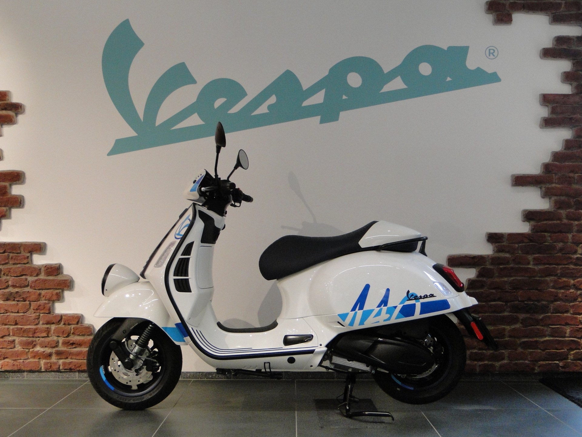 PIAGGIO Vespa GTV 300 HPE 140th of Piaggio