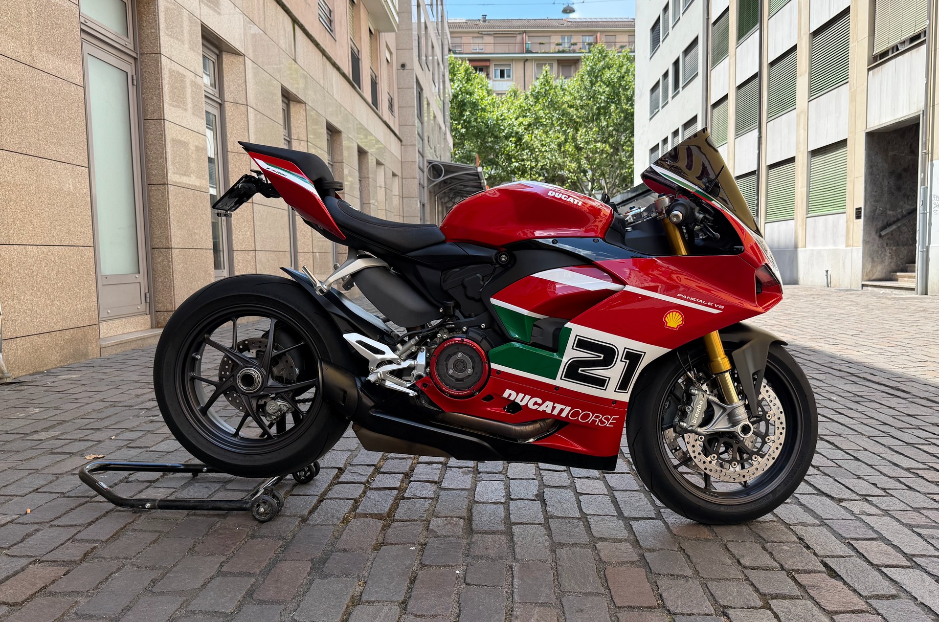 DUCATI Panigale V2 Bayliss 1st Champion 2oth Anniversary-image-0