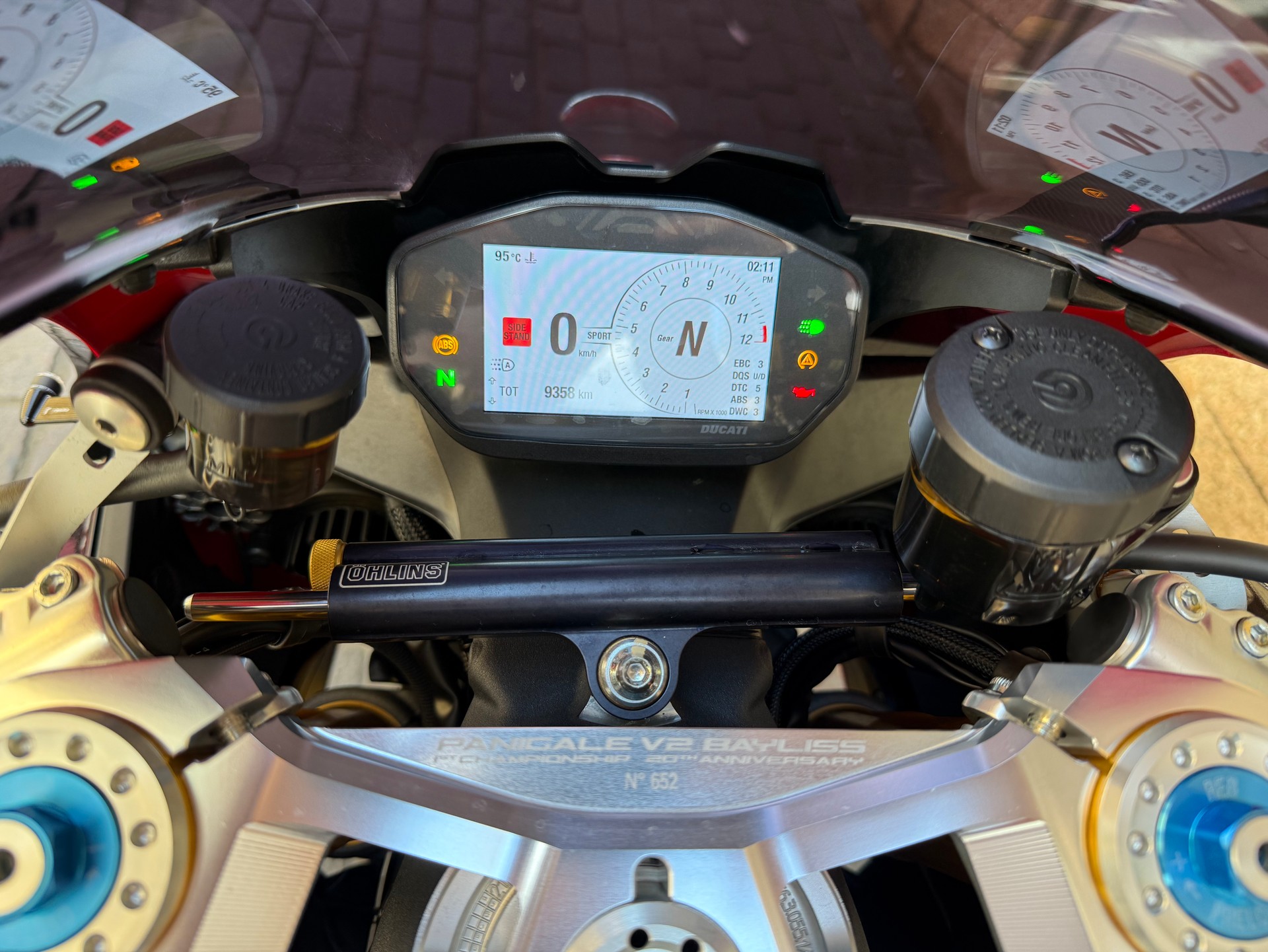 DUCATI Panigale V2 Bayliss 1st Champion 2oth Anniversary-image-6