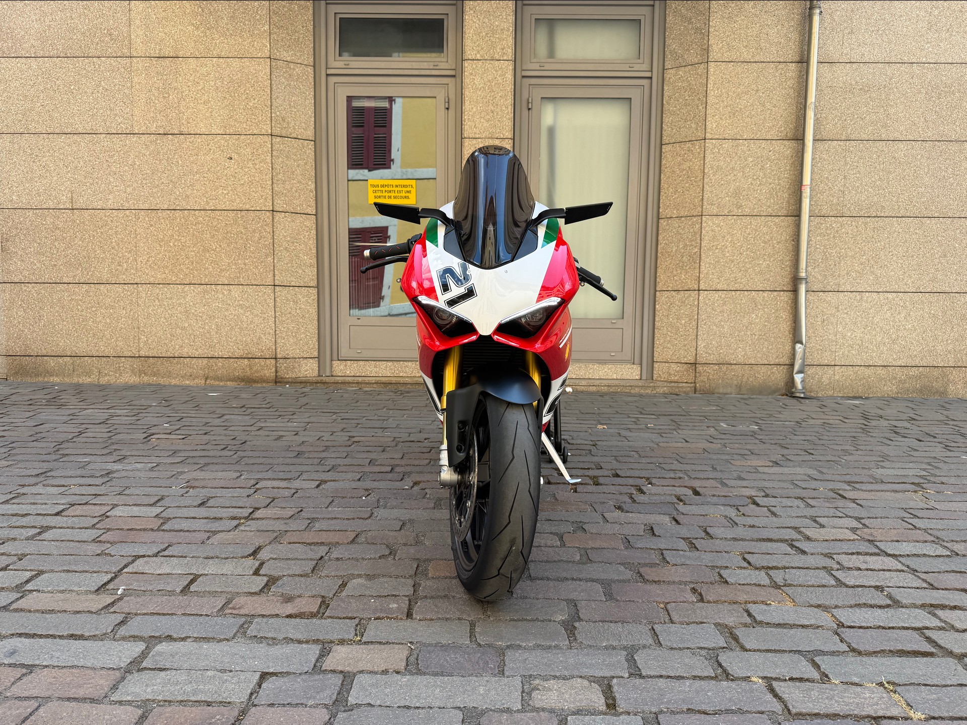 DUCATI Panigale V2 Bayliss 1st Champion 2oth Anniversary-image-5