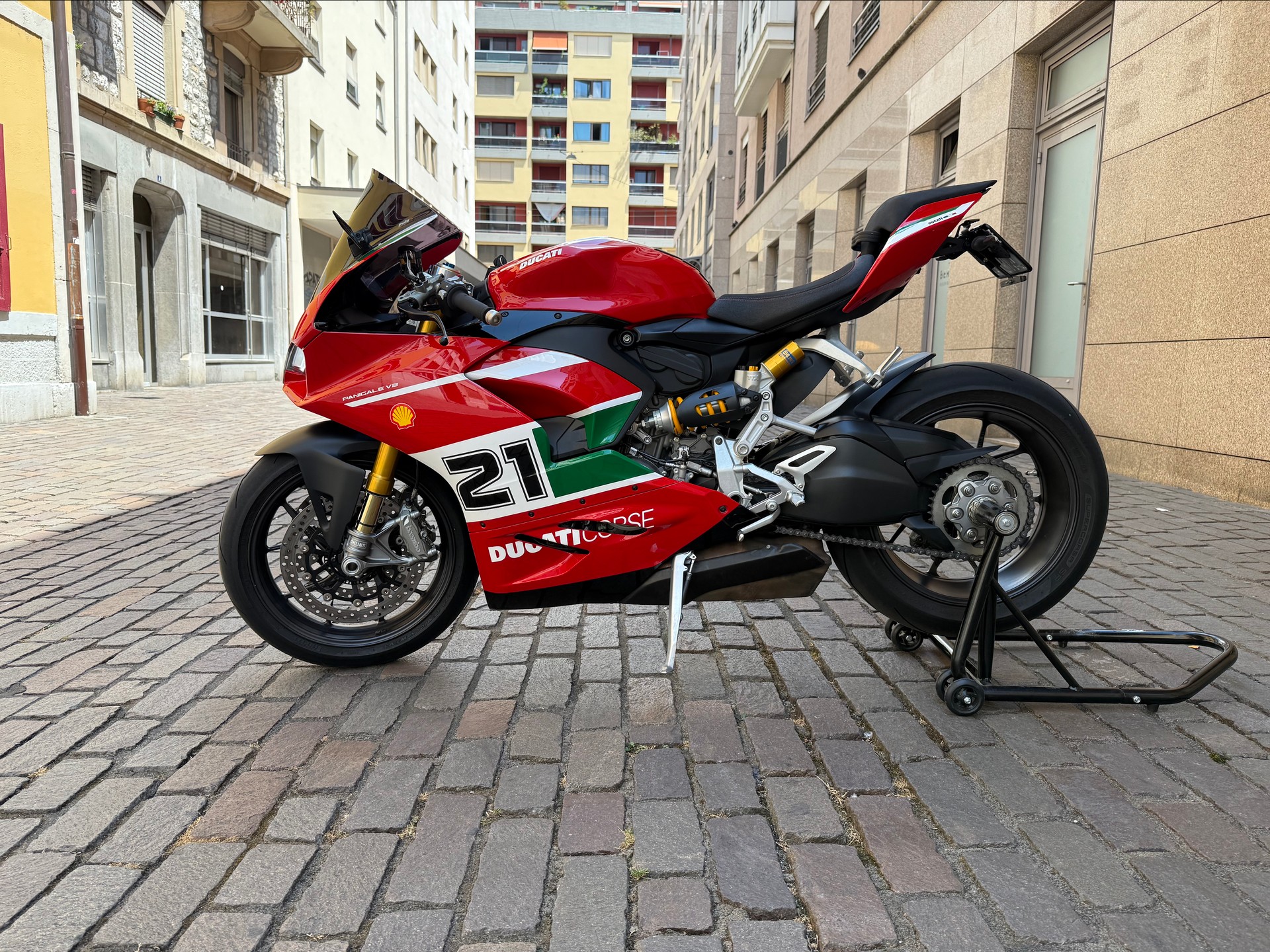 DUCATI Panigale V2 Bayliss 1st Champion 2oth Anniversary-image-3