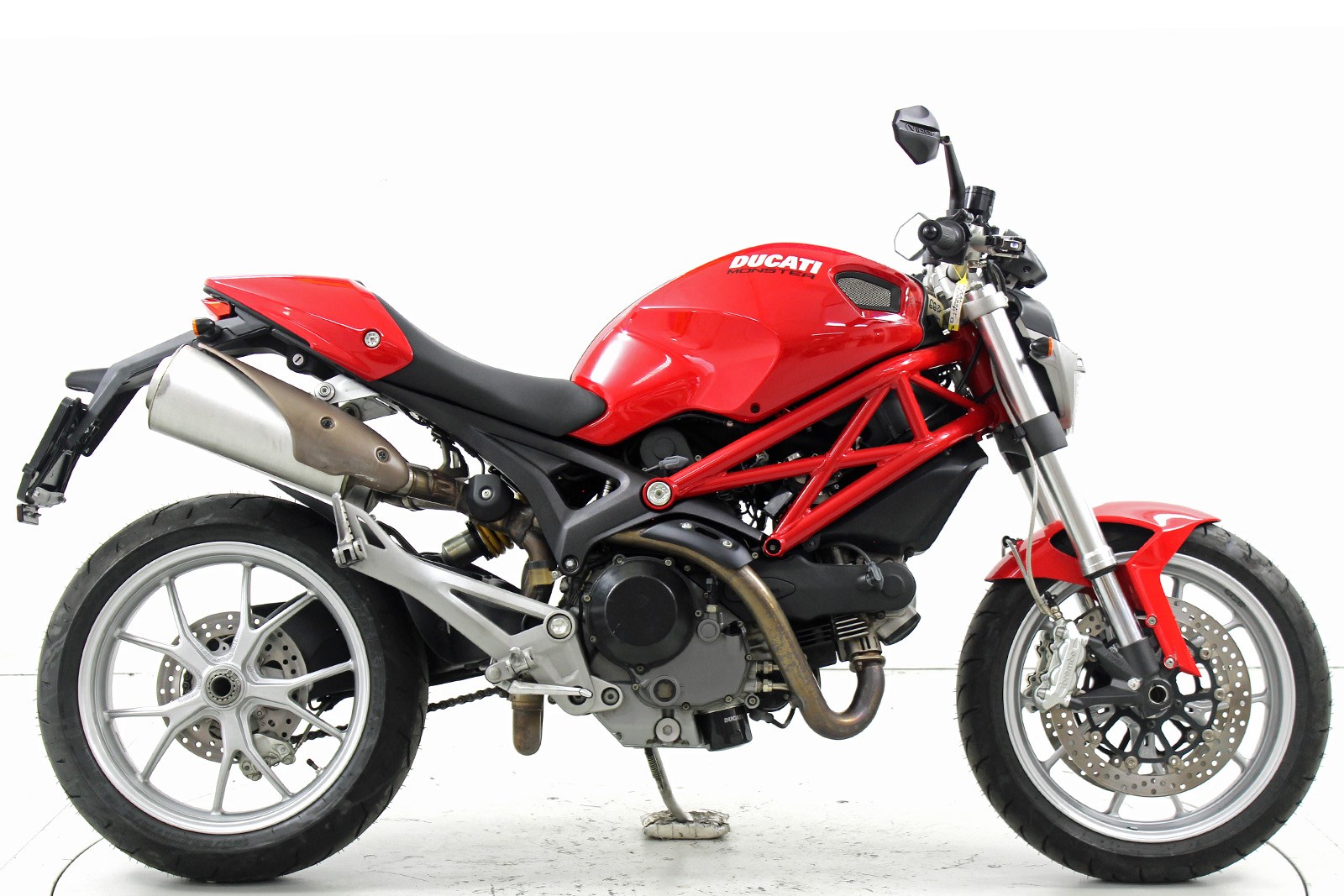 DUCATI Monster  1100 ABS-showroom-element-3